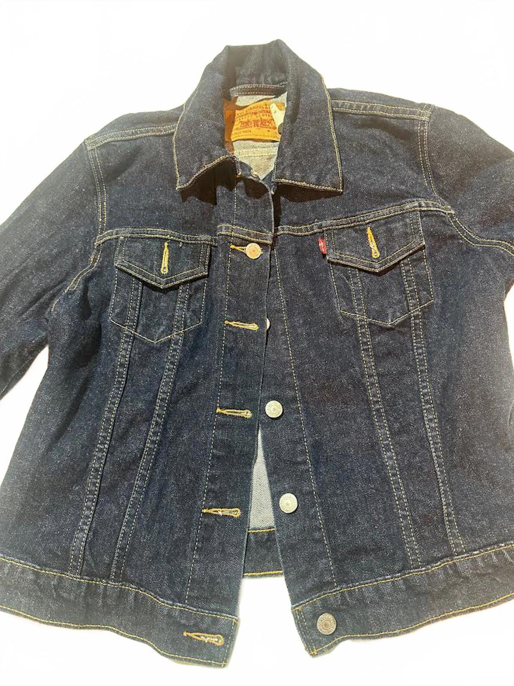 Levi’s Dark Wash Denim Jacket Jr Large vintage