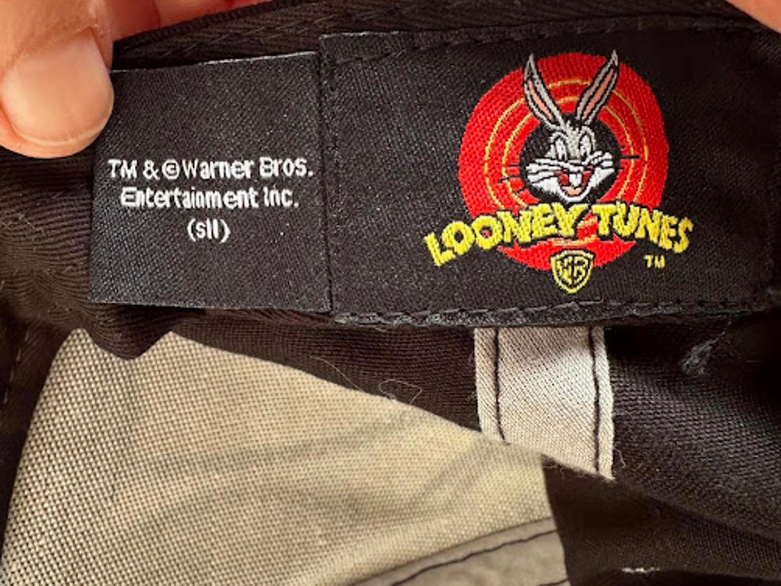 Looney Tunes Bugs Bunny Snapback Hat