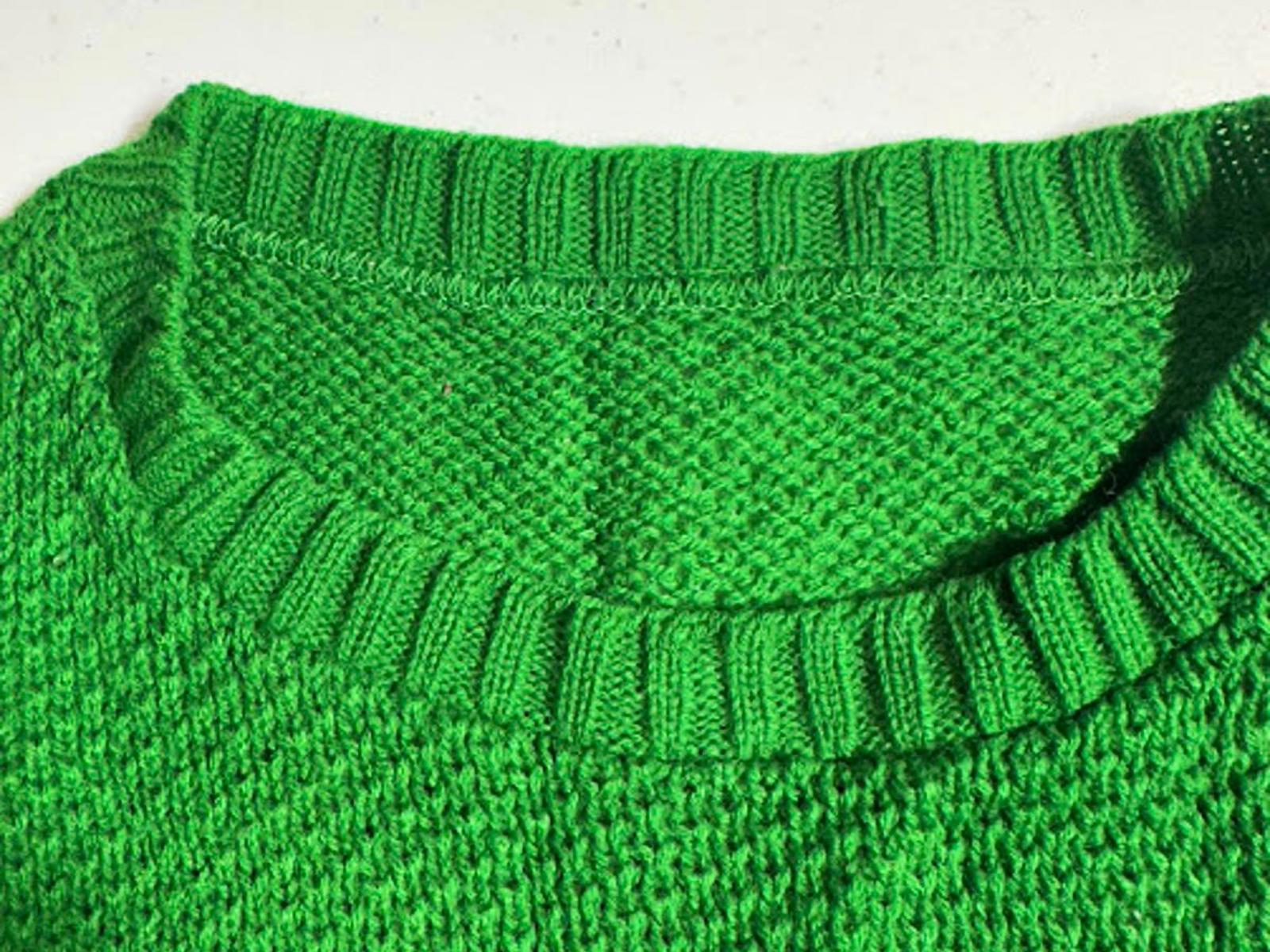 Vintage Green Knit Sweater Vest Sleeveless Textured