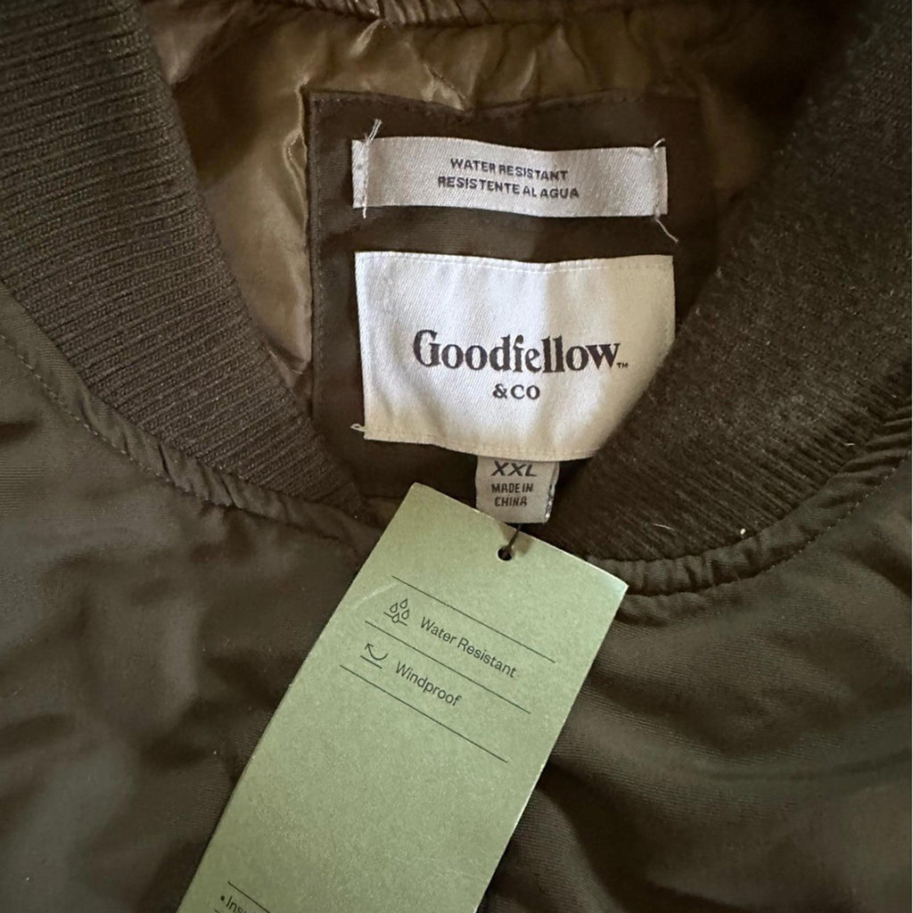 Men’s Army green jacket.