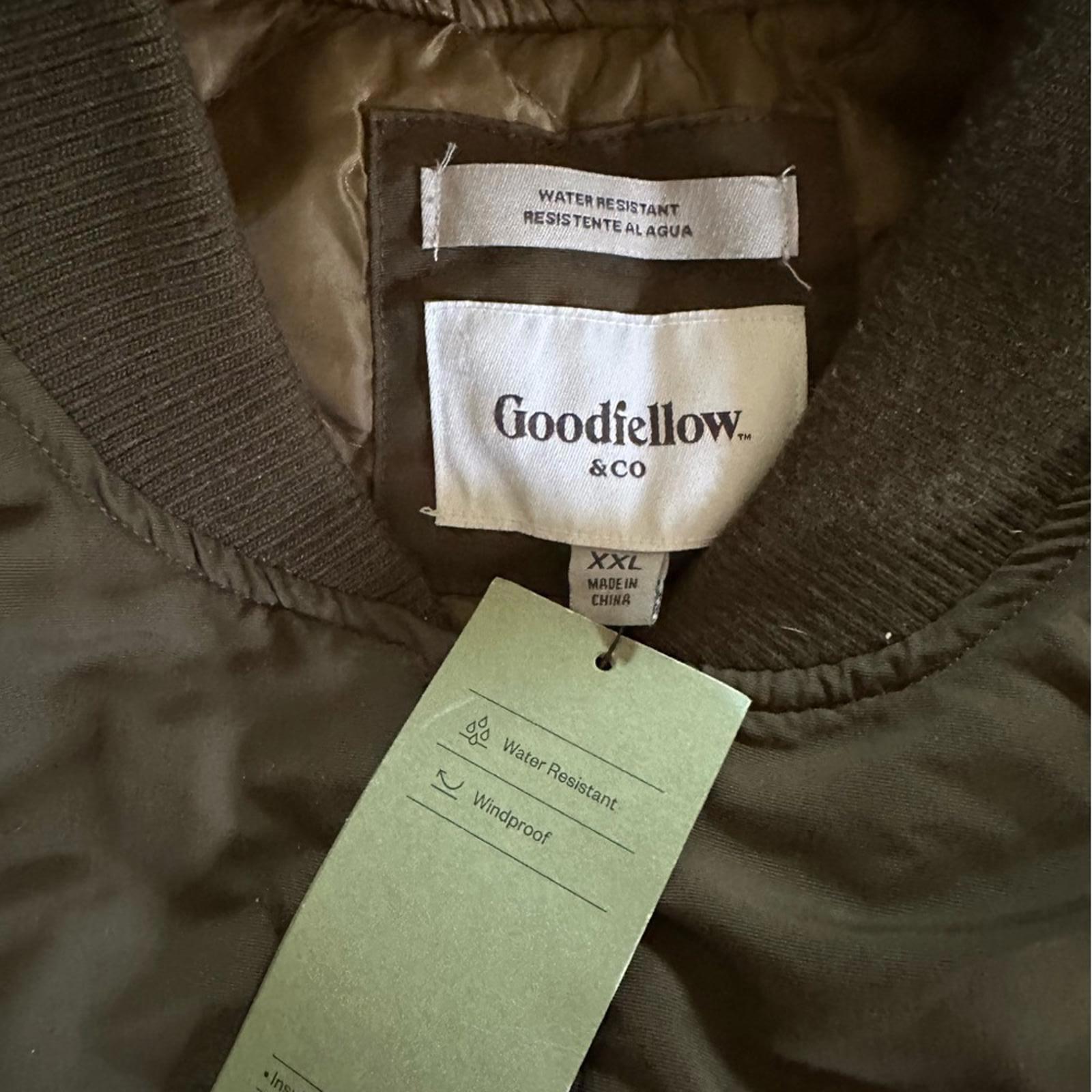 Men’s Army green jacket.