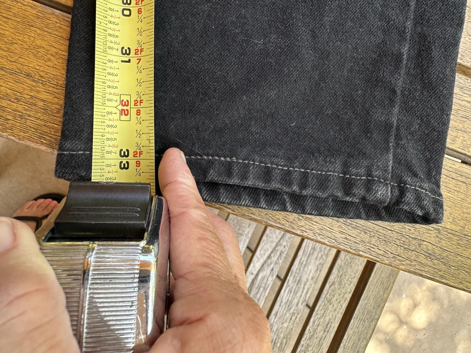 Vintage Levi’s 560 Loose Fit Straight Leg 13 Jr. Black Denim Jeans USA 90s