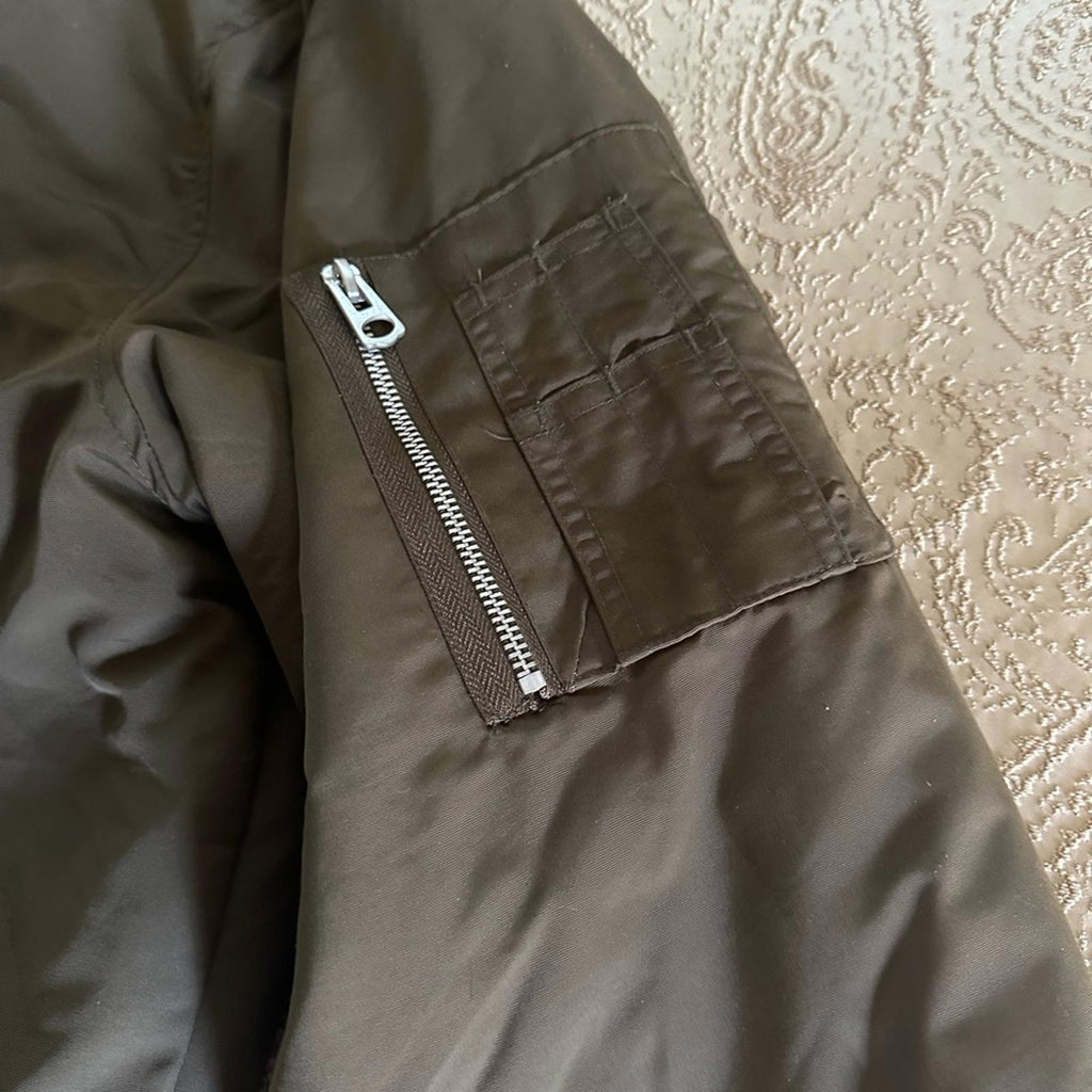 Men’s Army green jacket.