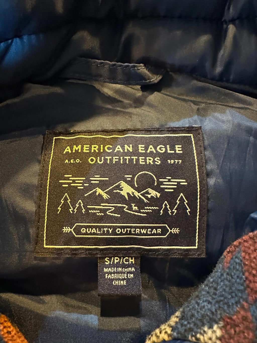 American Eagle Aztec Southwestern Puffer Vest Blue Red Small