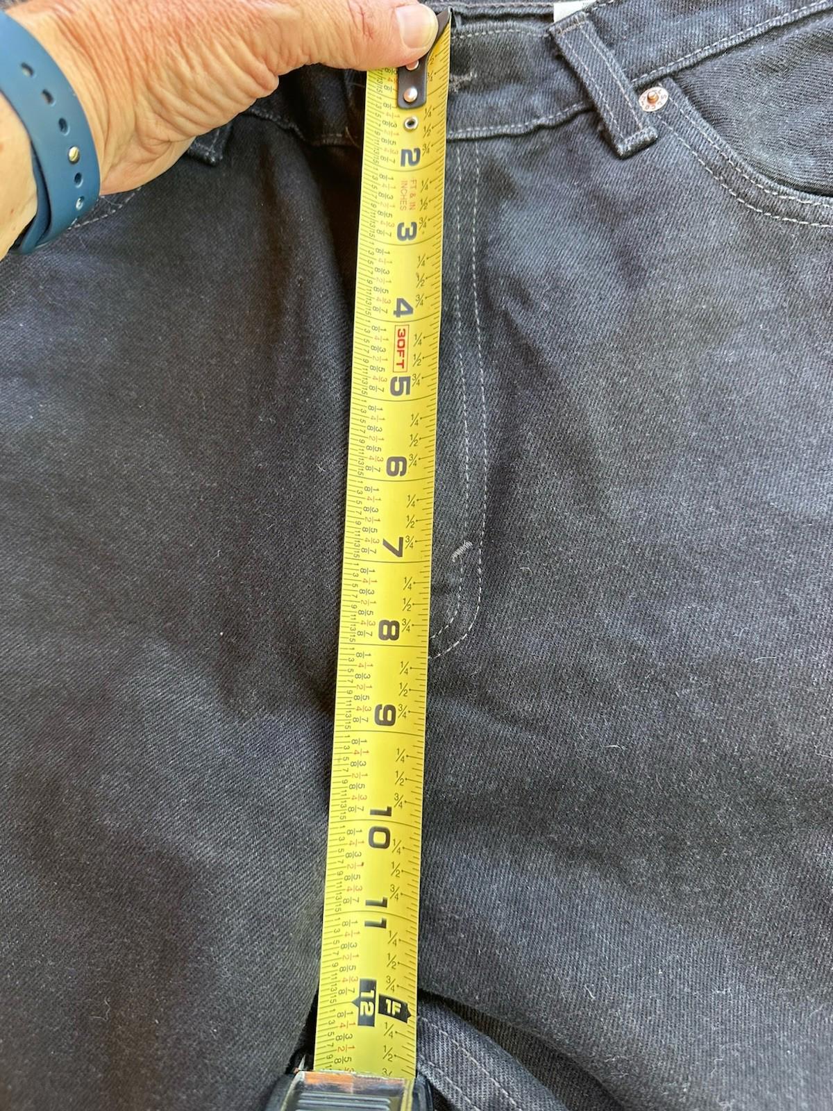 Vintage Levi’s 560 Loose Fit Straight Leg 13 Jr. Black Denim Jeans USA 90s