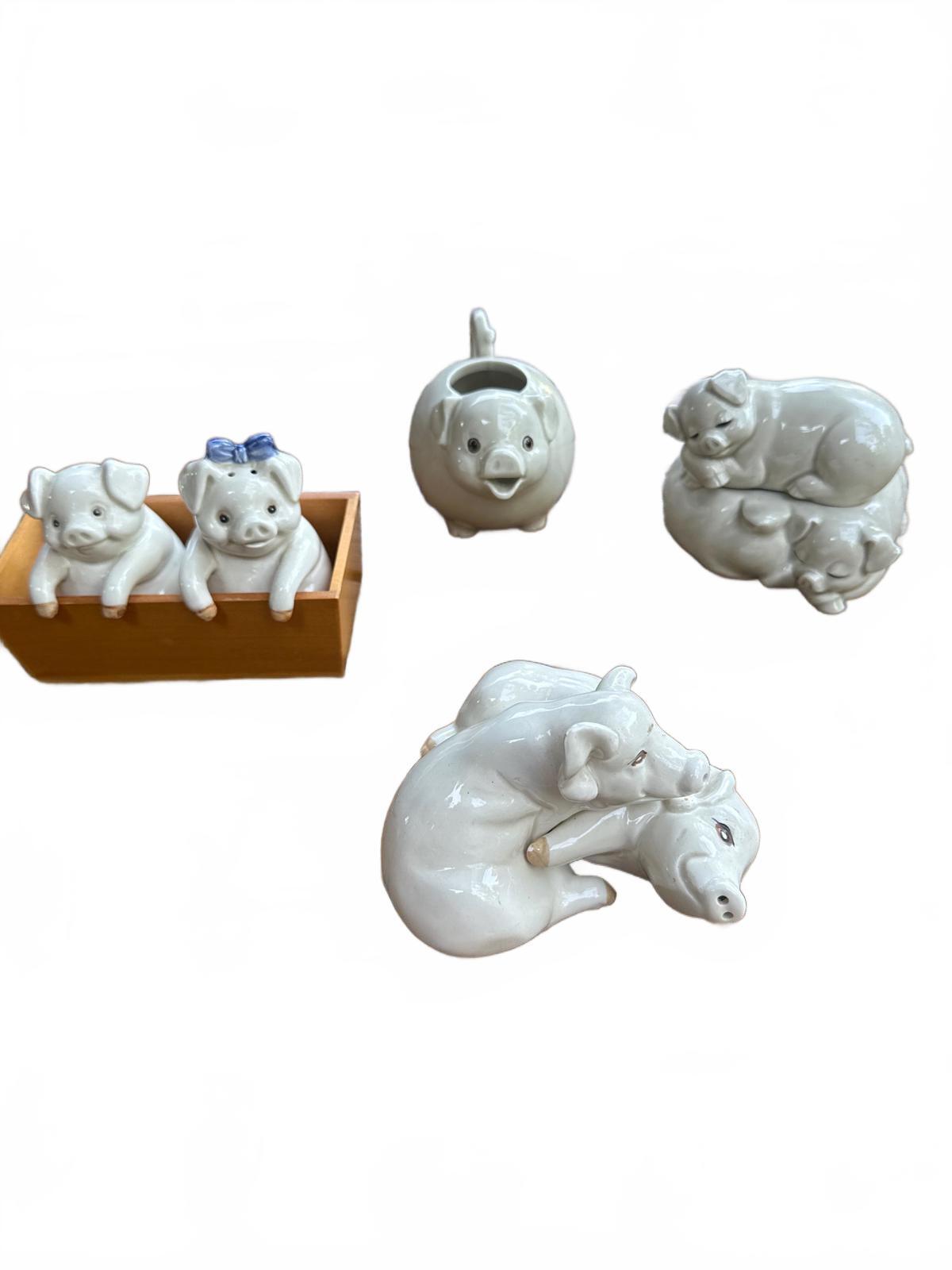 Fitz and Floyd “Pigs in a Poke” Ceramic Figurines Set (1976–1977)