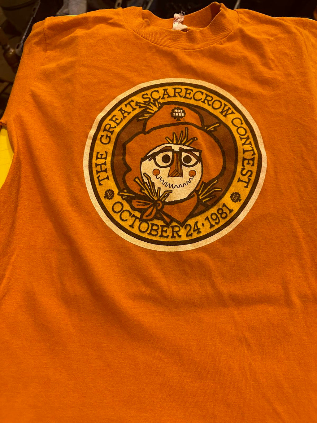 Vintage 1981 Nut Tree “The Great Scarecrow Contest” Pumpkin Orange Tee USA made