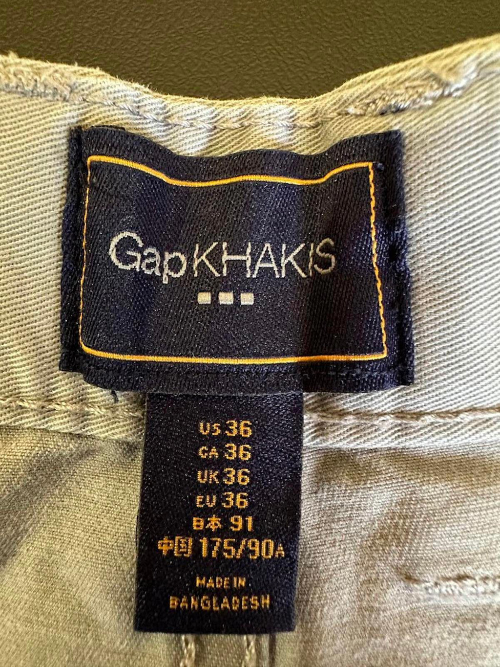 3-Pack Shorts 36 Gap/ Izod/ Lands’ End