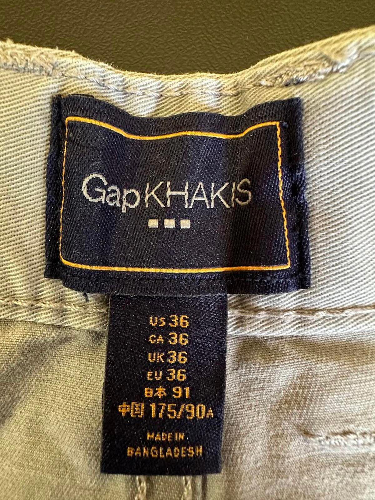 3-Pack Shorts 36 Gap/ Izod/ Lands’ End
