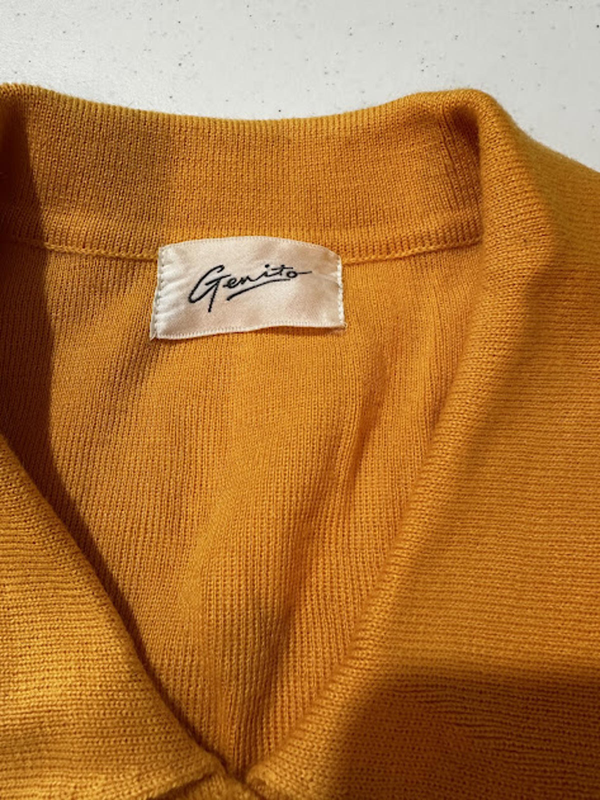 Vintage Genito Mustard Wool Cardigan Sweater w Pockets