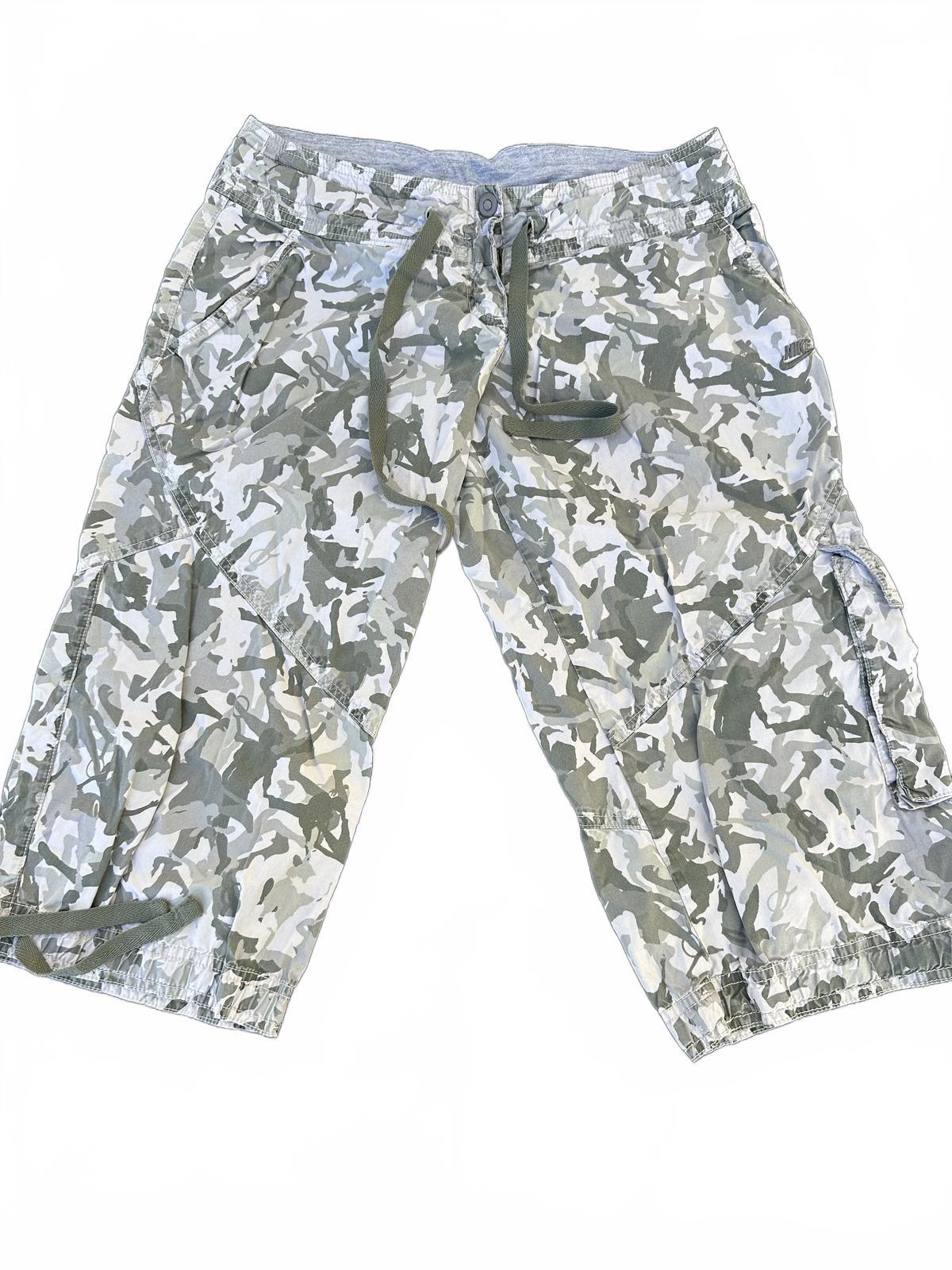 Nike Camo Cargo Shorts Small