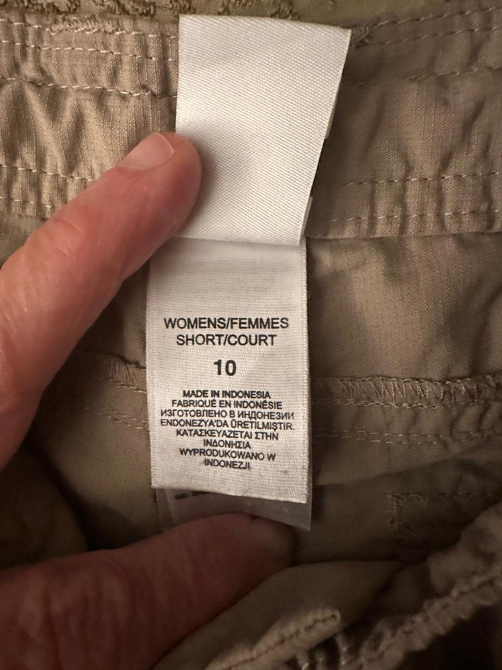 The North Face Womens Size 10 Short Hiking Pants Tan