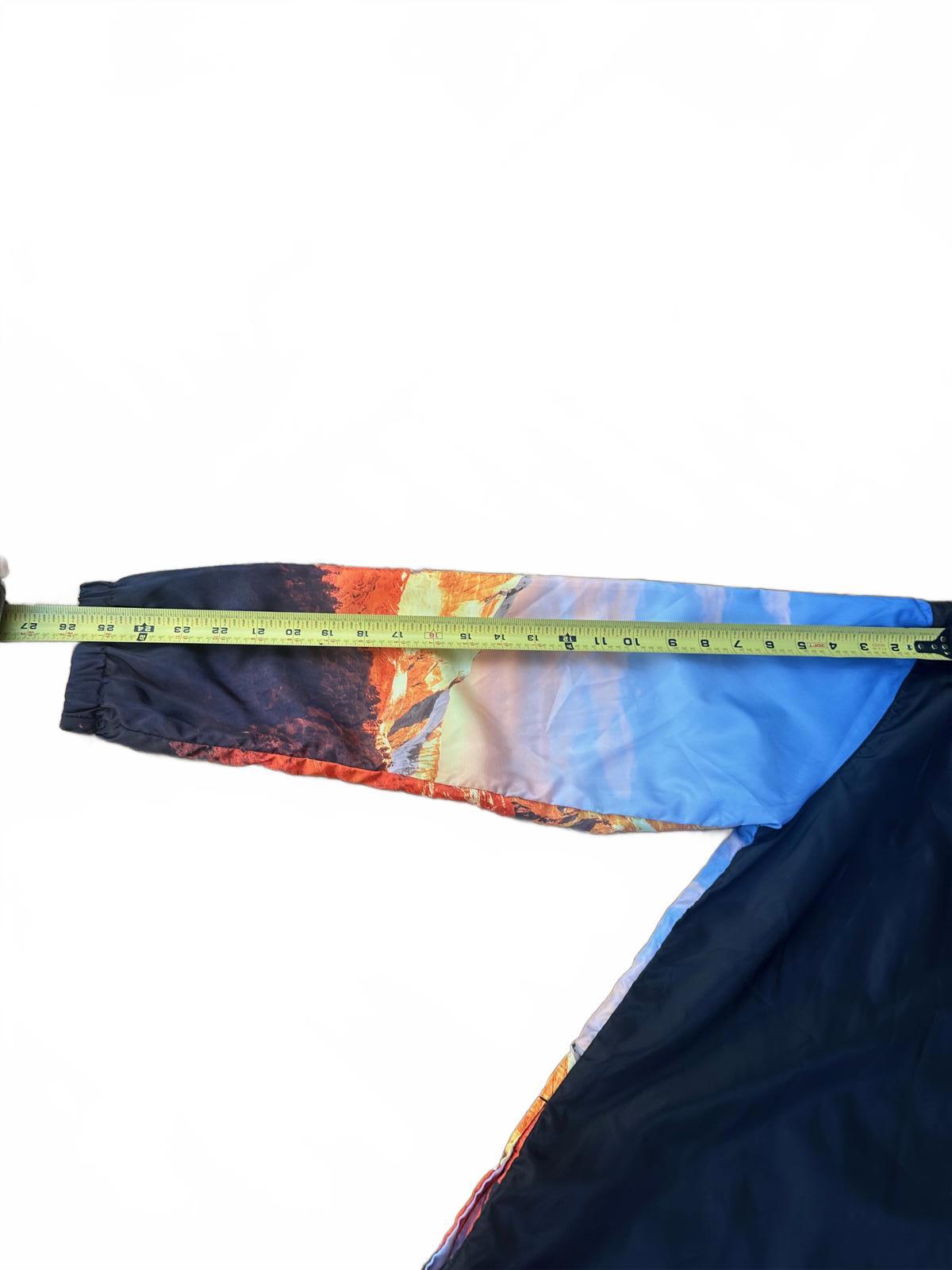 “Polaroid Mountain‑Print Hooded Windbreaker, Size L — Bold Retro Graphic Coat”