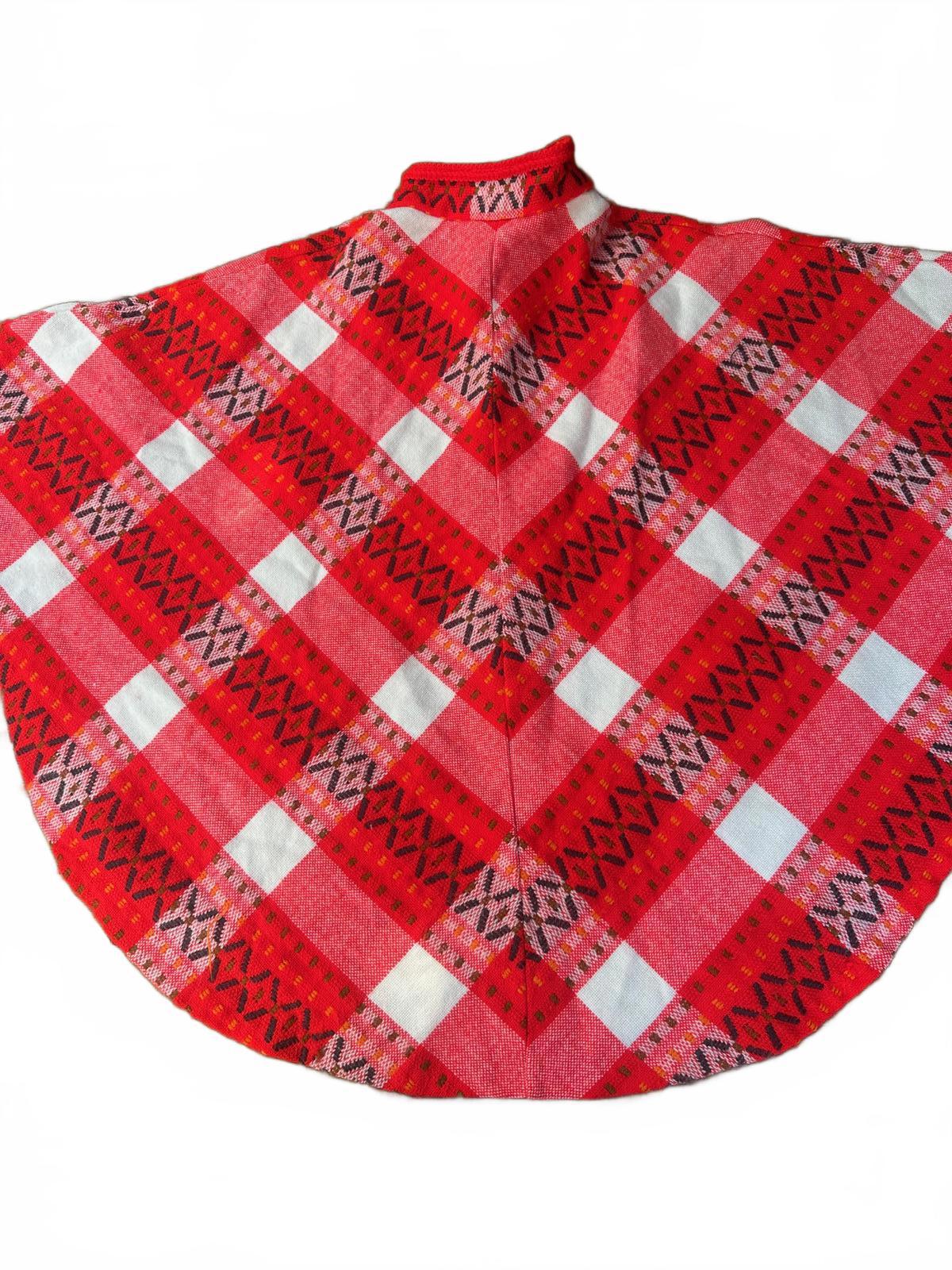 Vintage 1960s Minnesota Woolen Red Plaid Wool Cape Poncho w/ Pockets Duluth, MN