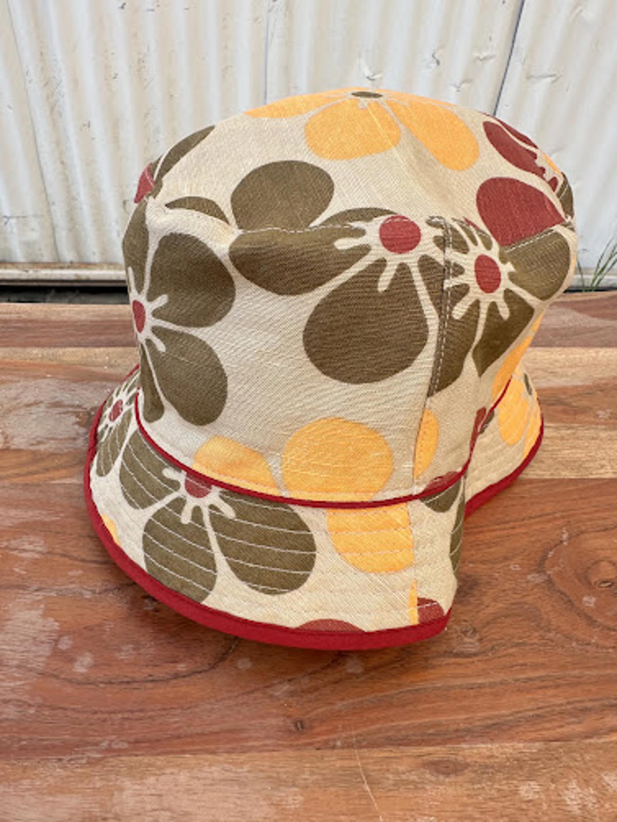 Vintage 1970s Floral Bucket Hat Mod Flower Power