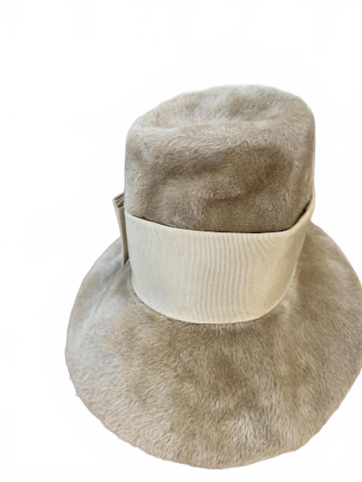 Vintage Fur Felt Cloche Hat Beige Bow 1960s