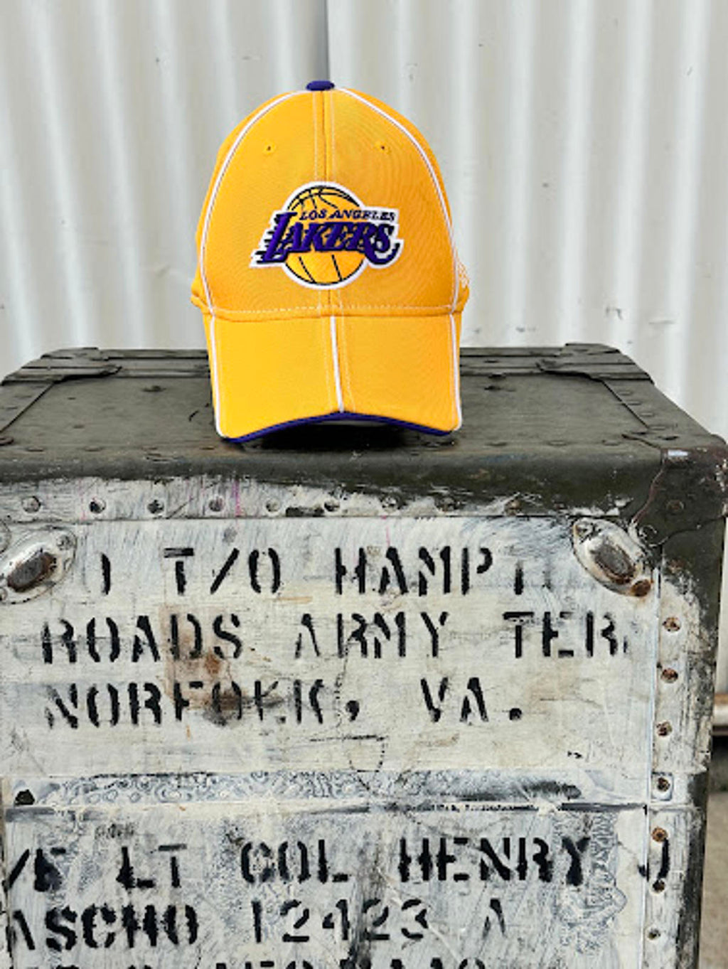 Adidas Lakers Gold Stretch Fit Cap S/M