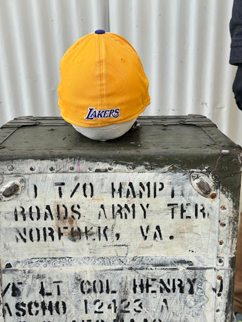 Adidas Lakers Gold Stretch Fit Cap S/M