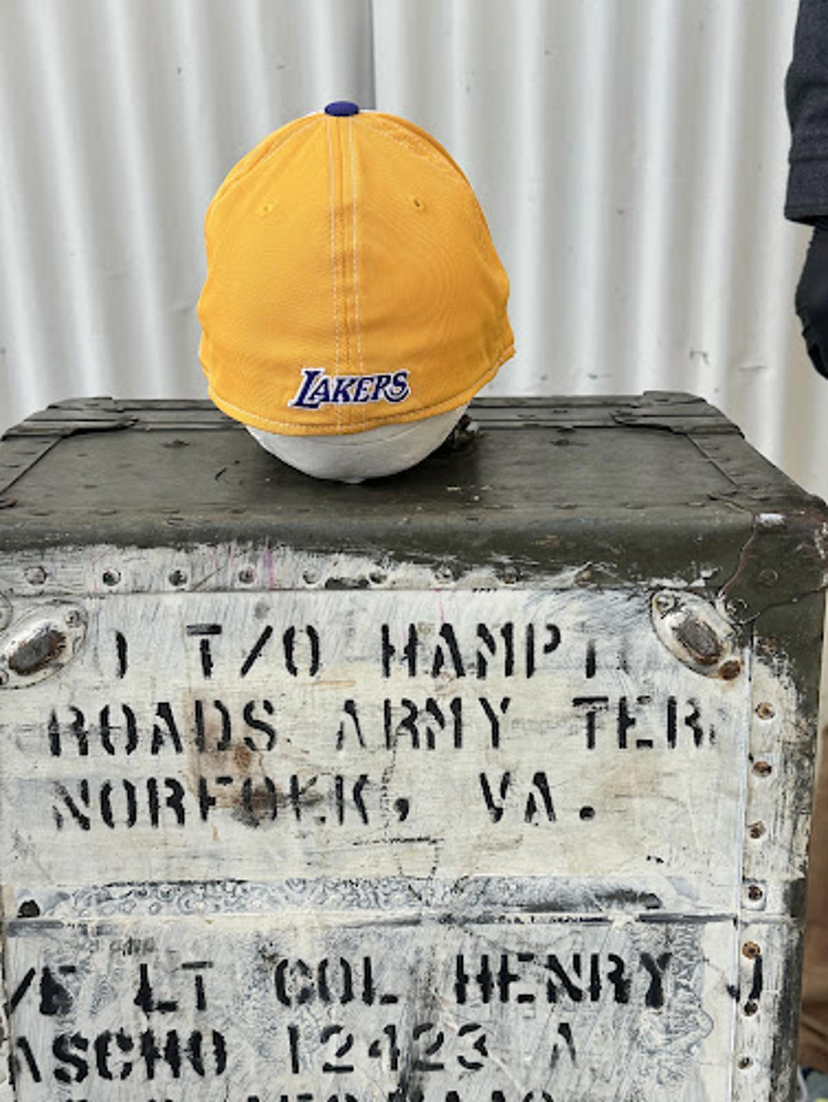 Adidas Lakers Gold Stretch Fit Cap S/M