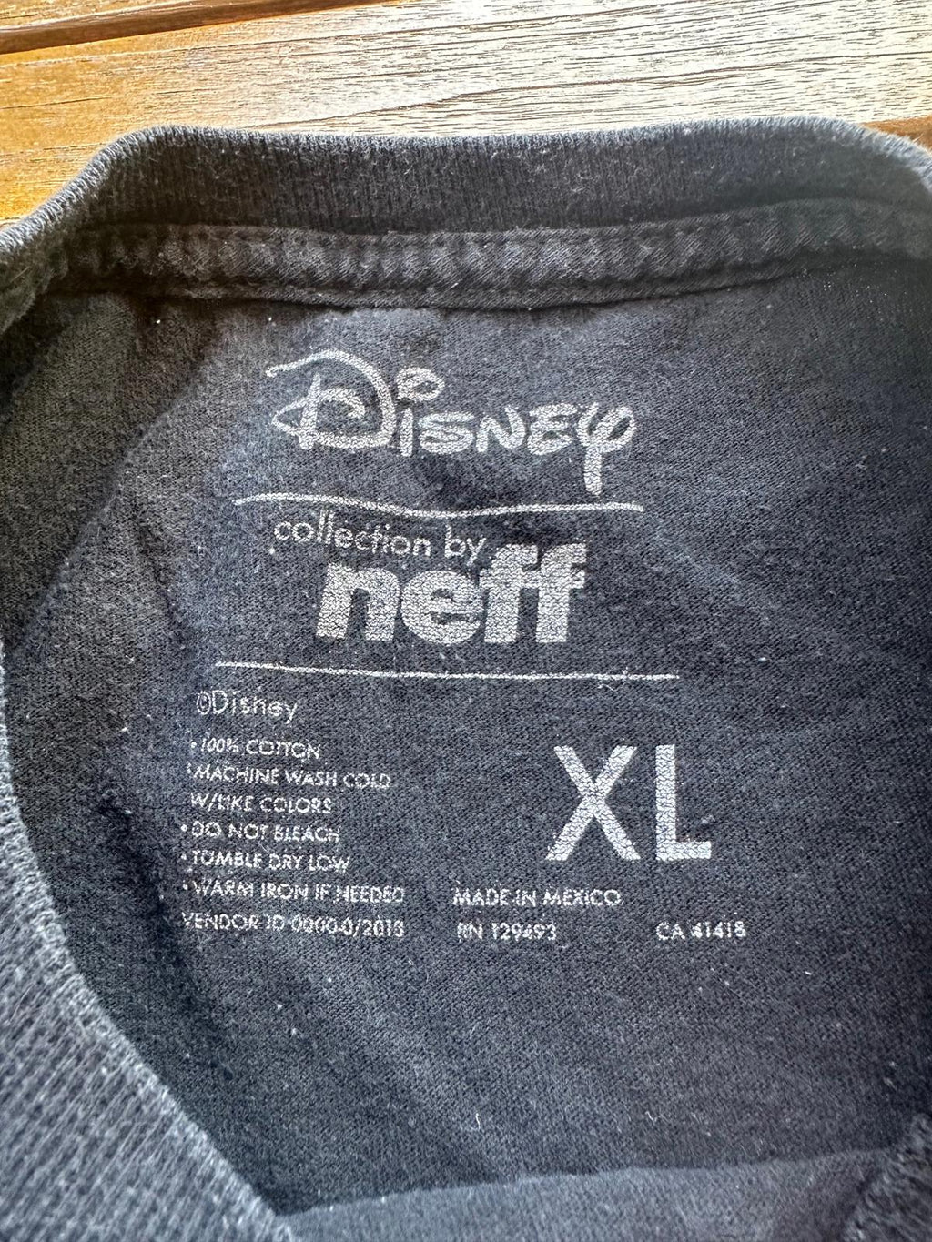 Disney × Neff Mickey Mouse Graphic Tee XL Black Stars Collab