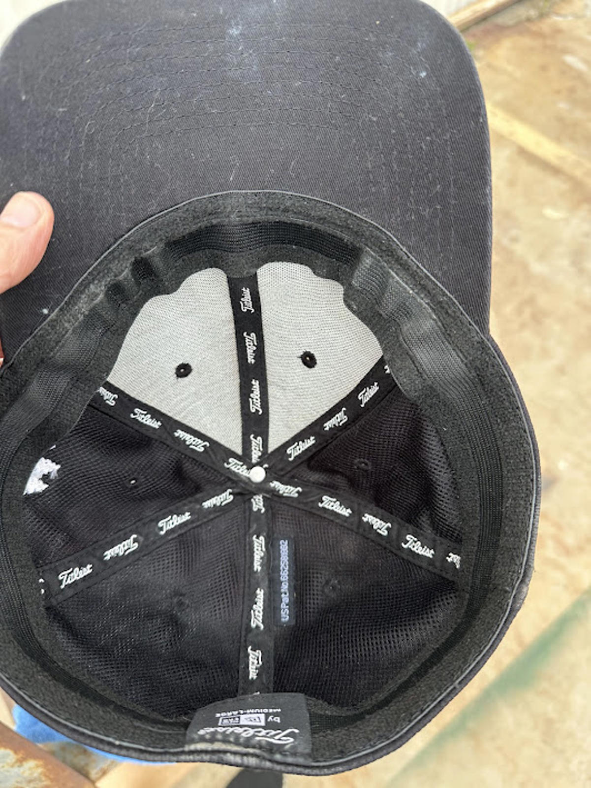 Titleist Black Fitted Golf Hat L/XL