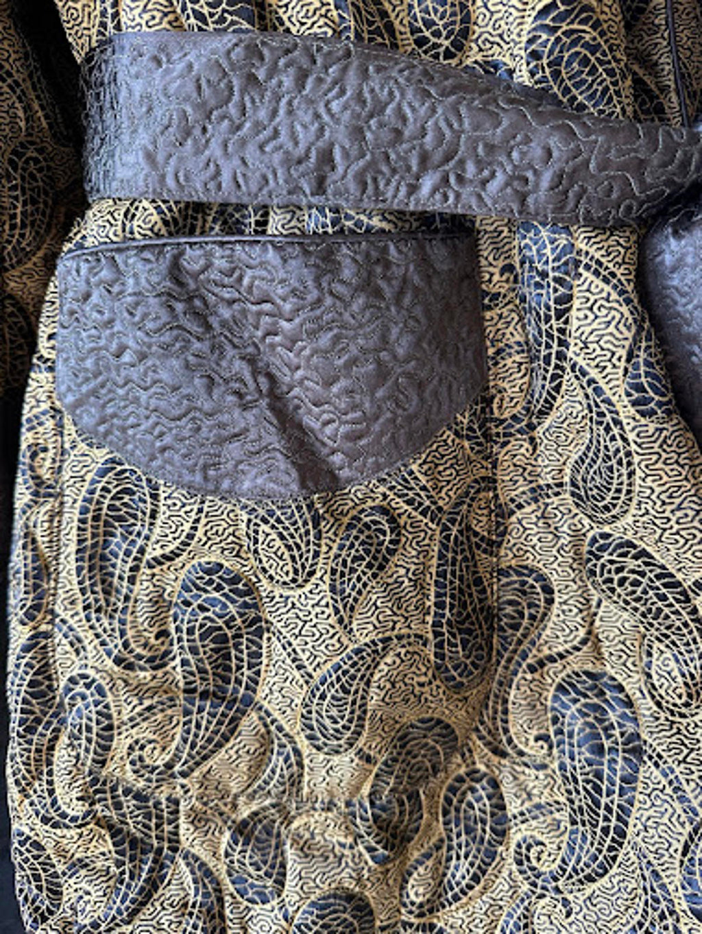 Vintage Paisley Quilted Robe Hong Kong L
