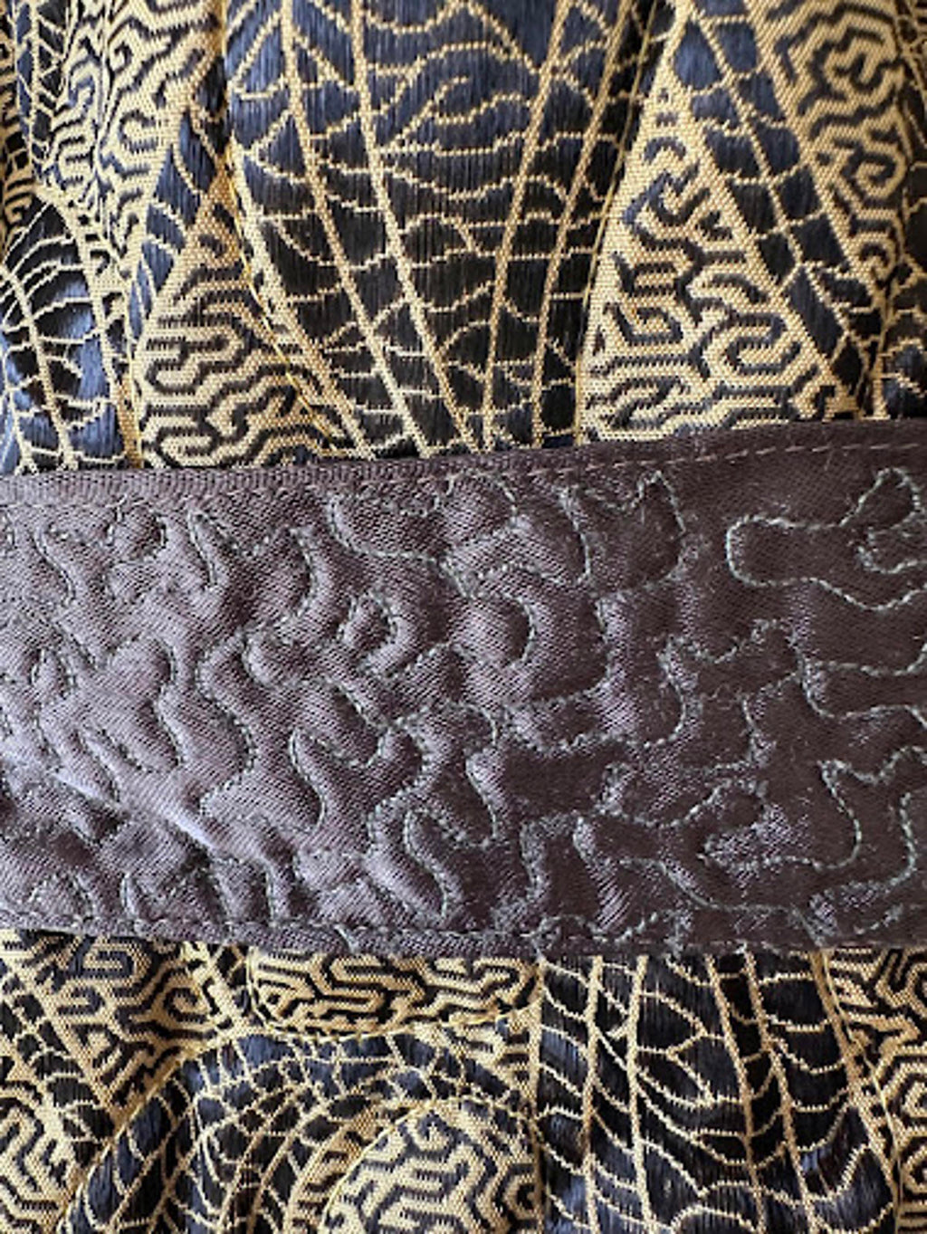 Vintage Paisley Quilted Robe Hong Kong L