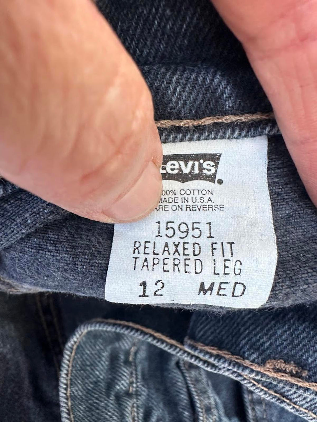 Levi’s 15951 Relaxed Taper Jeans USA 12 Medium