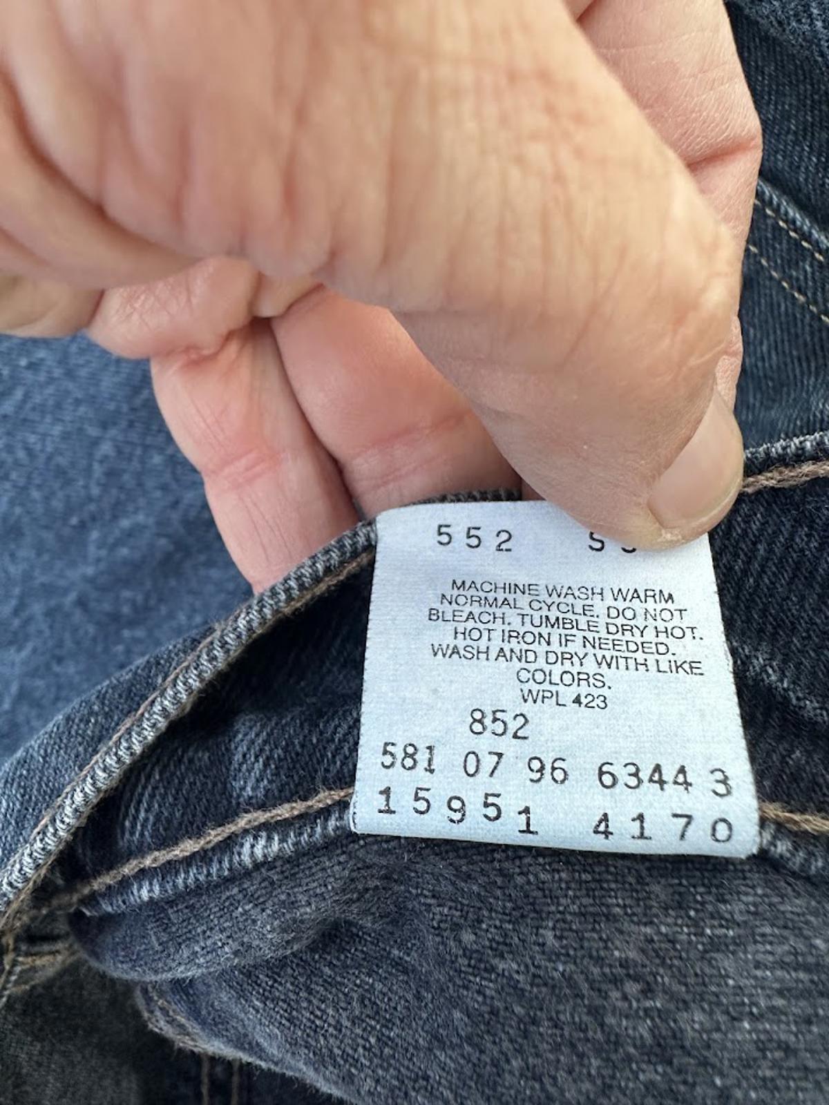 Levi’s 15951 Relaxed Taper Jeans USA 12 Medium