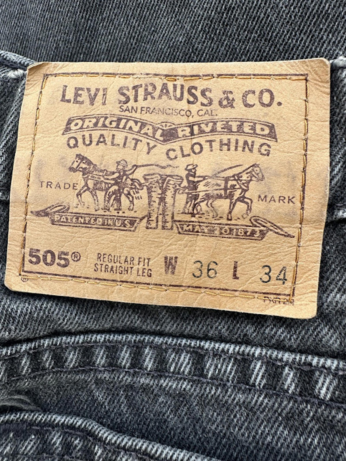 Levi’s 505 Black Jeans 36x33.5 Faded Wash