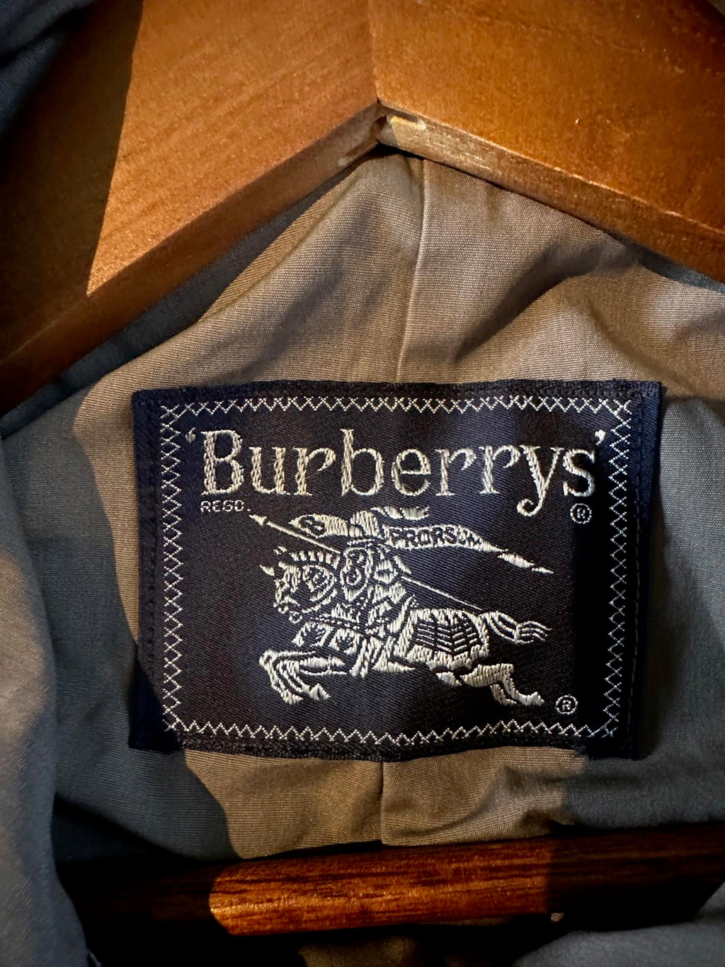 Vintage Burberrys Men TrenchCoat Khaki SingleBreasted 80s90s