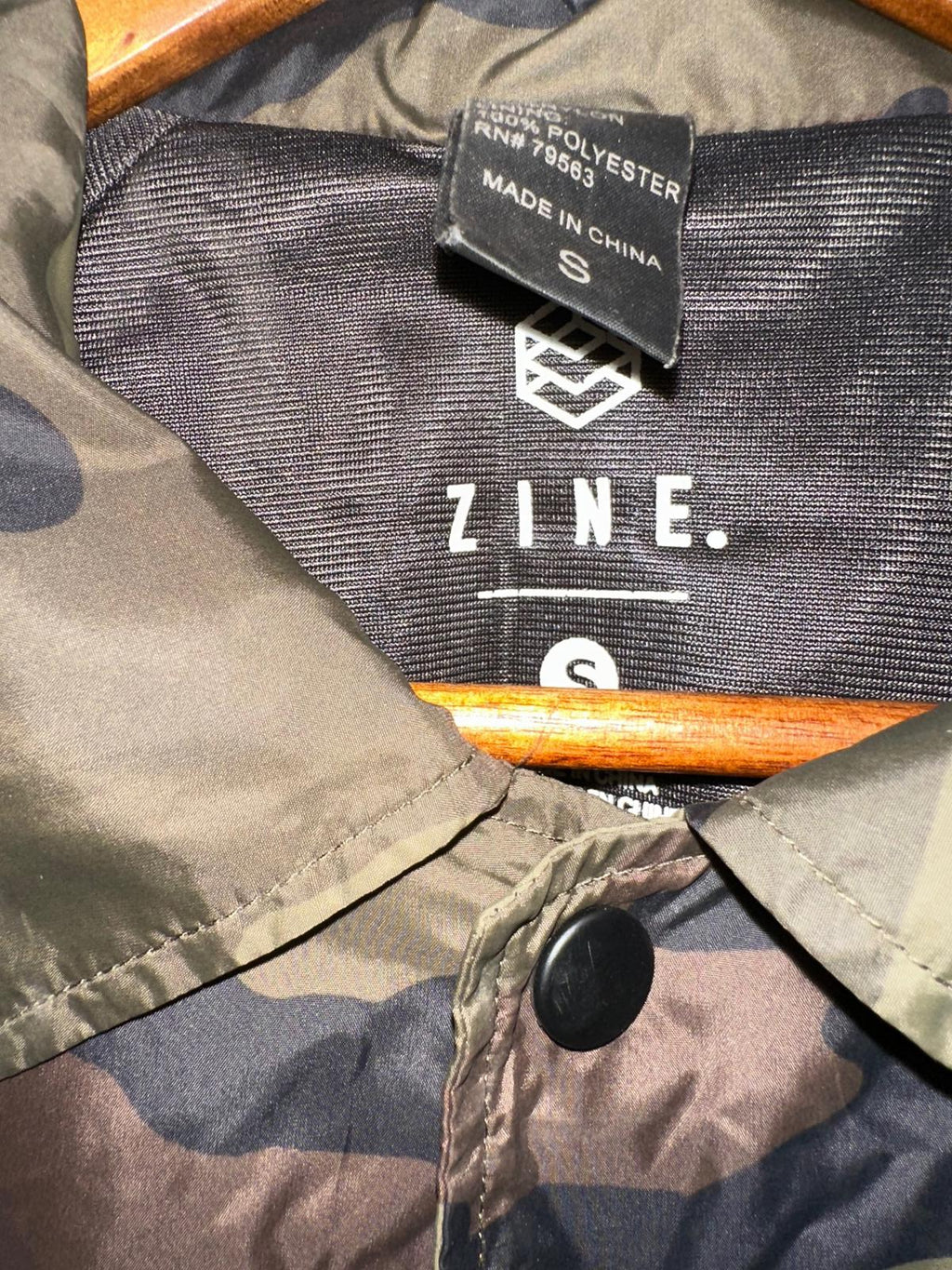 Zine Men's Woodland Camo Nylon Coach Jacket Small