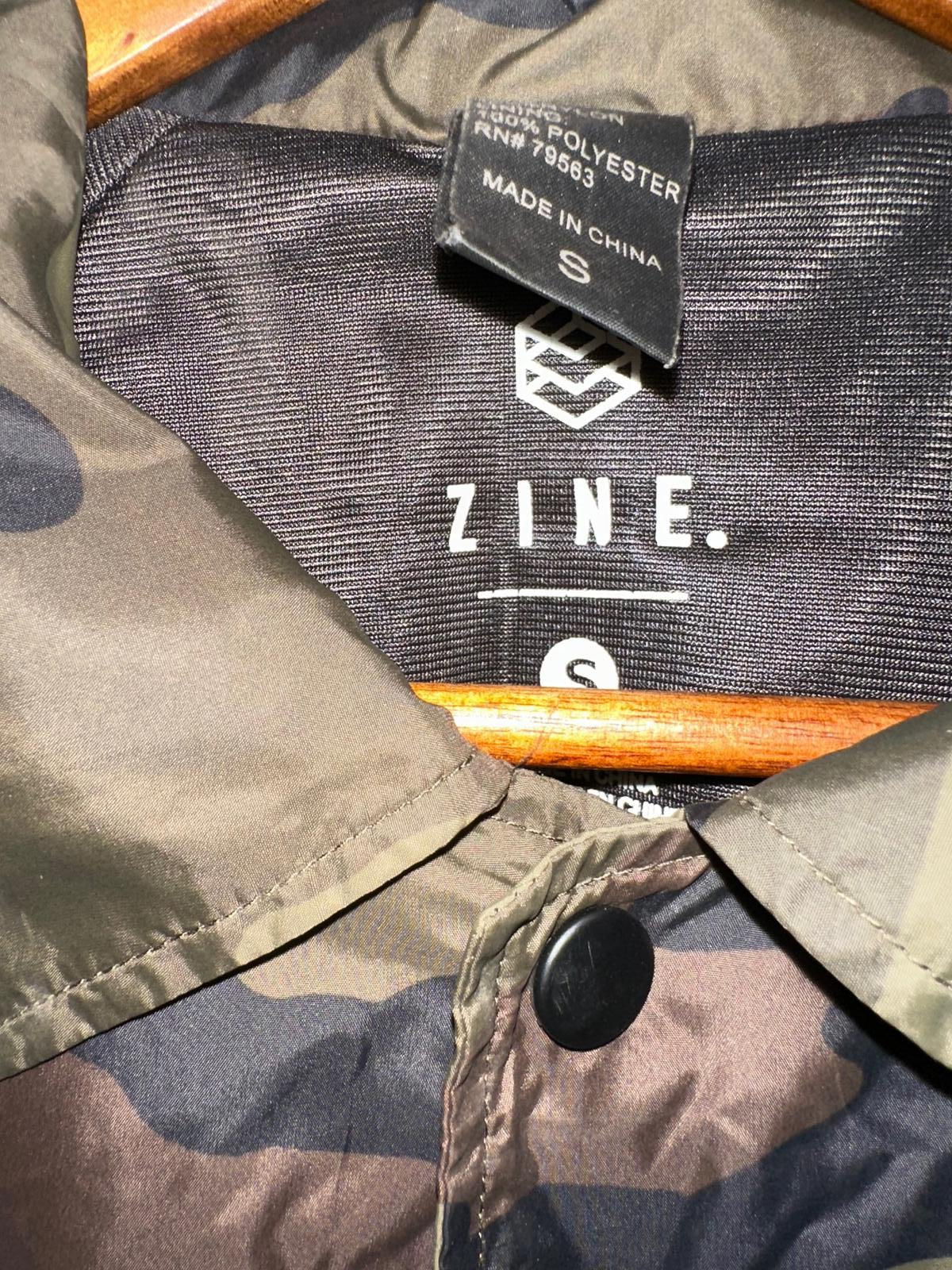 Zine Men's Woodland Camo Nylon Coach Jacket Small