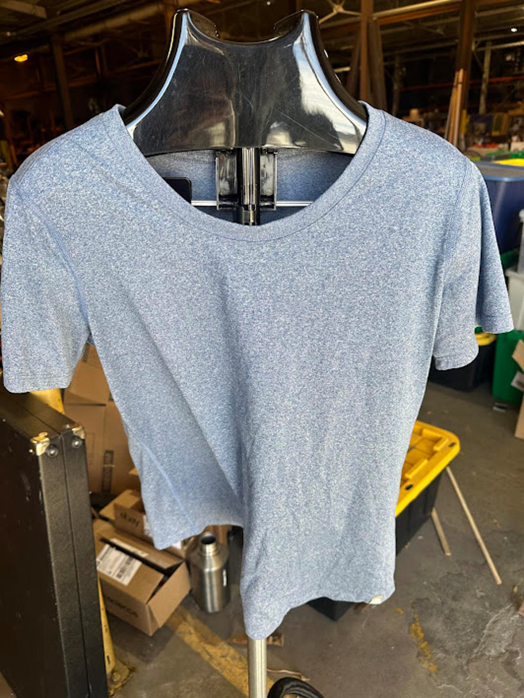 2 Mens Workout Shirts L Calvin Klein REI Bundle