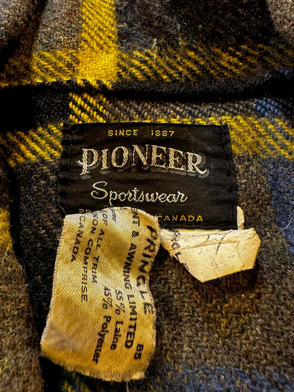 Vintage Pioneer Sportswear Wool Plaid Jacket Canada