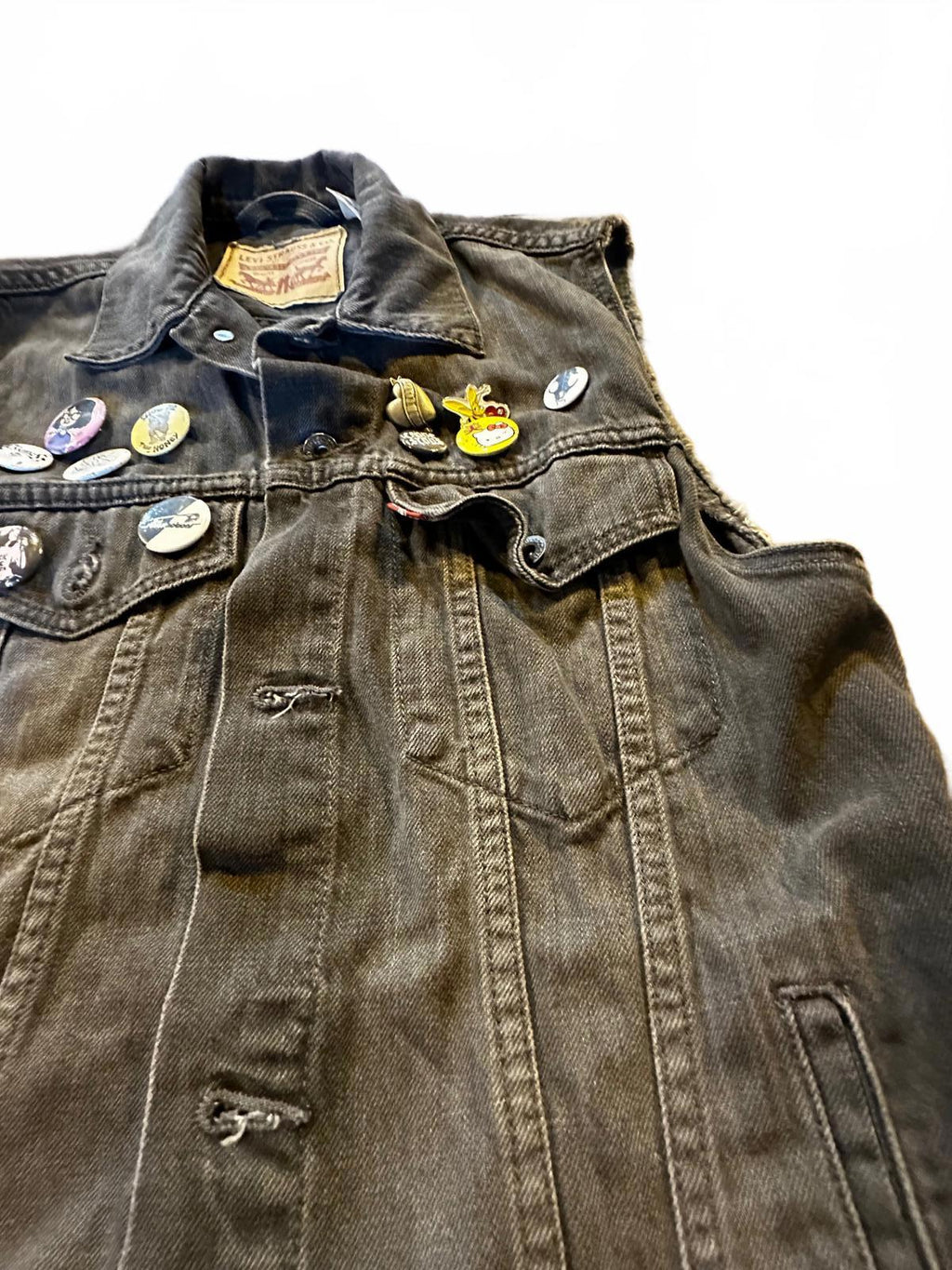 Custom Levi’s Black Denim Vest  Vintage Punk Buttons Medusa