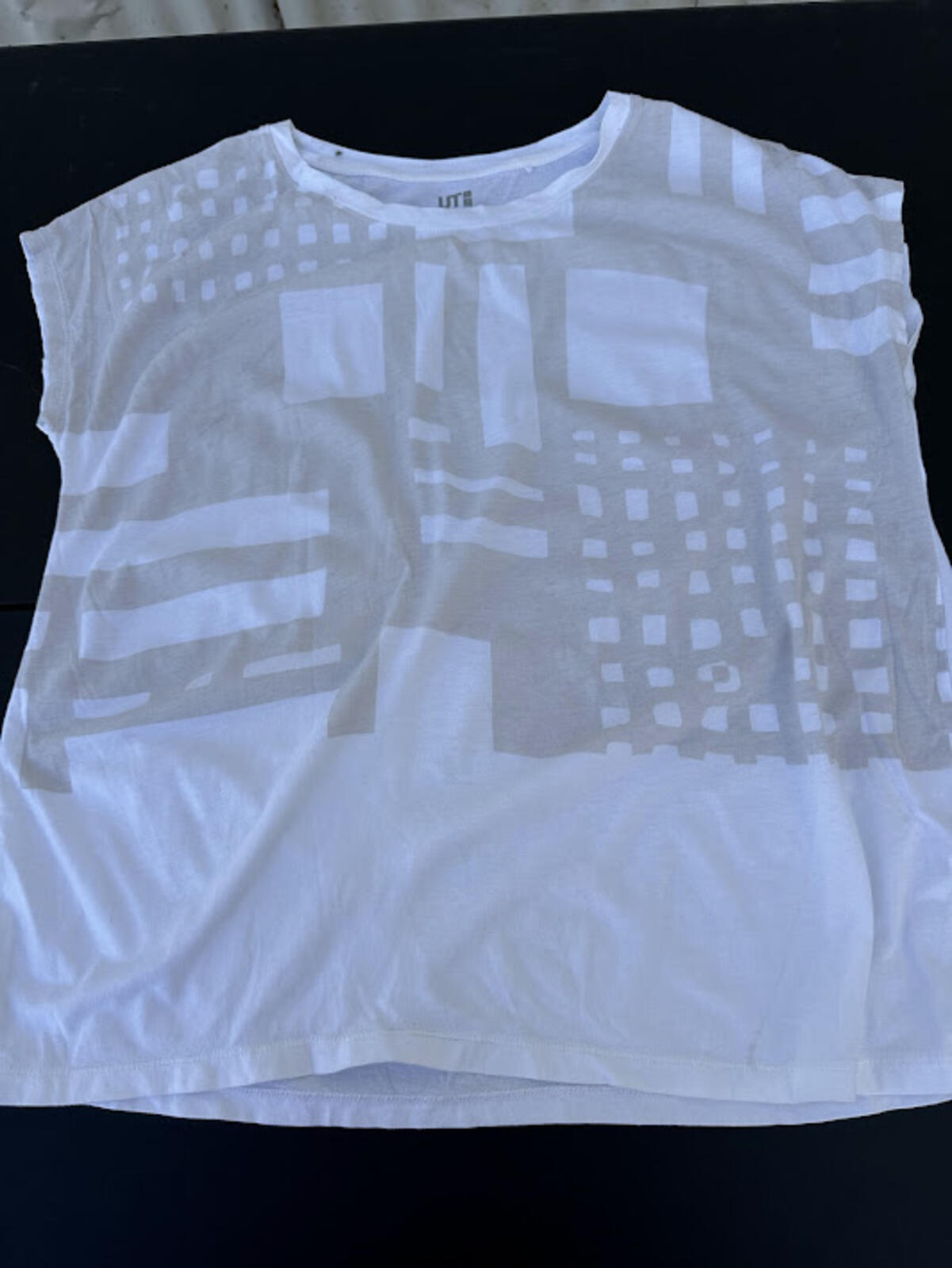 Uniqlo UT White Graphic Tee Women M