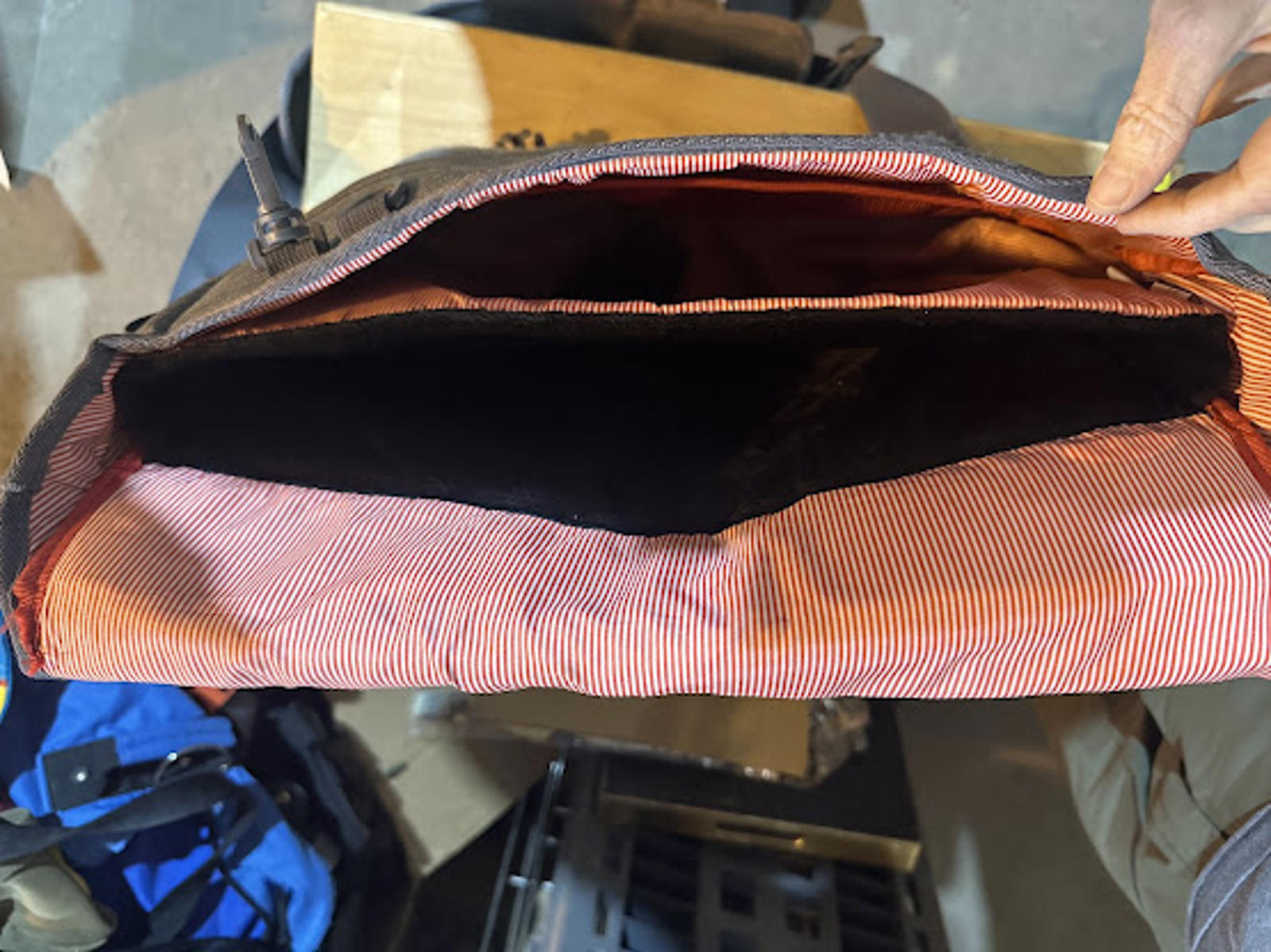 Herschel bag. 17x13x3. Red striped lining