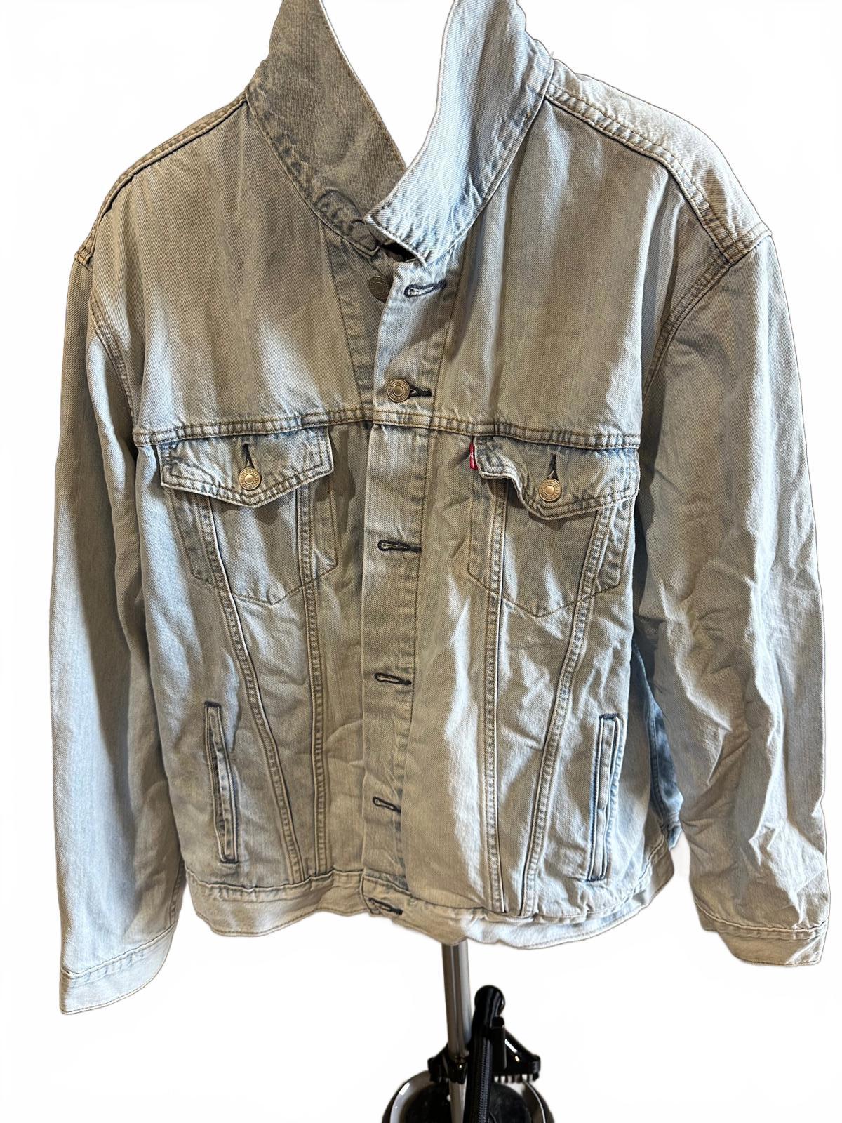Levi’s Light Wash Denim Trucker Jacket XL (Type III Style)
