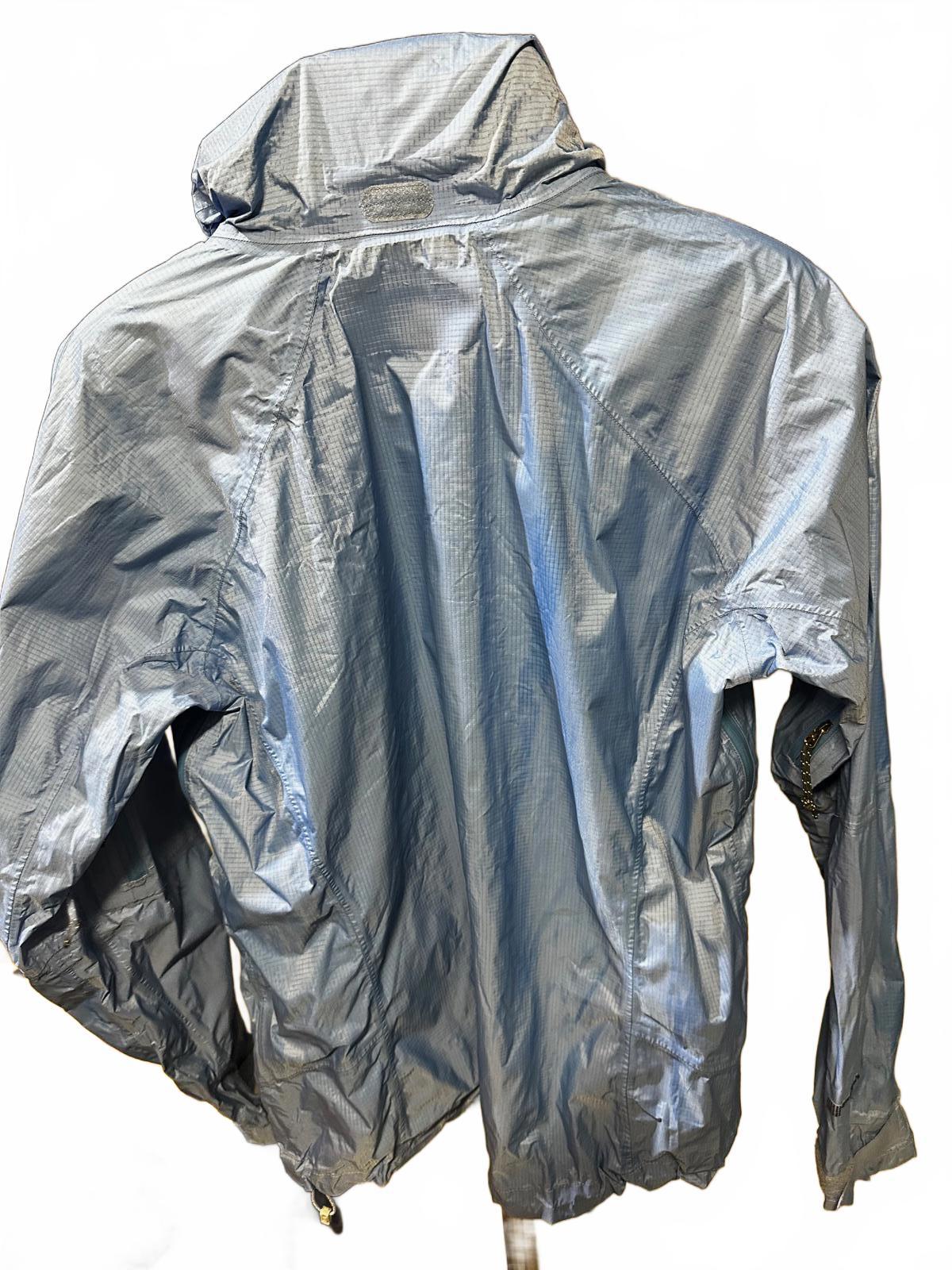 Mountain Hardwear Women’s Ultralight Wind Shell S