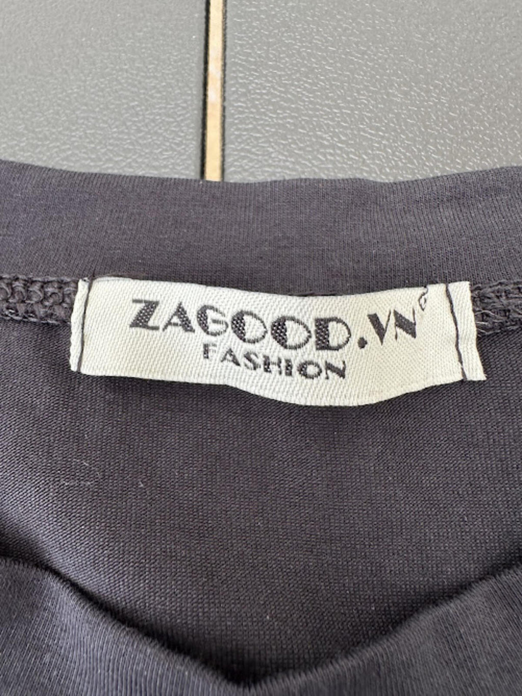 Zagood VN Graphic Tee Black Orange Crop
