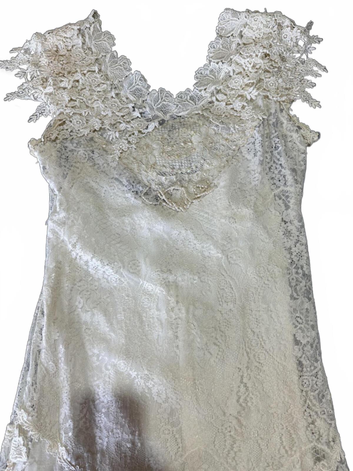 Vintage Lace Beaded Wedding Dress Ivory XS