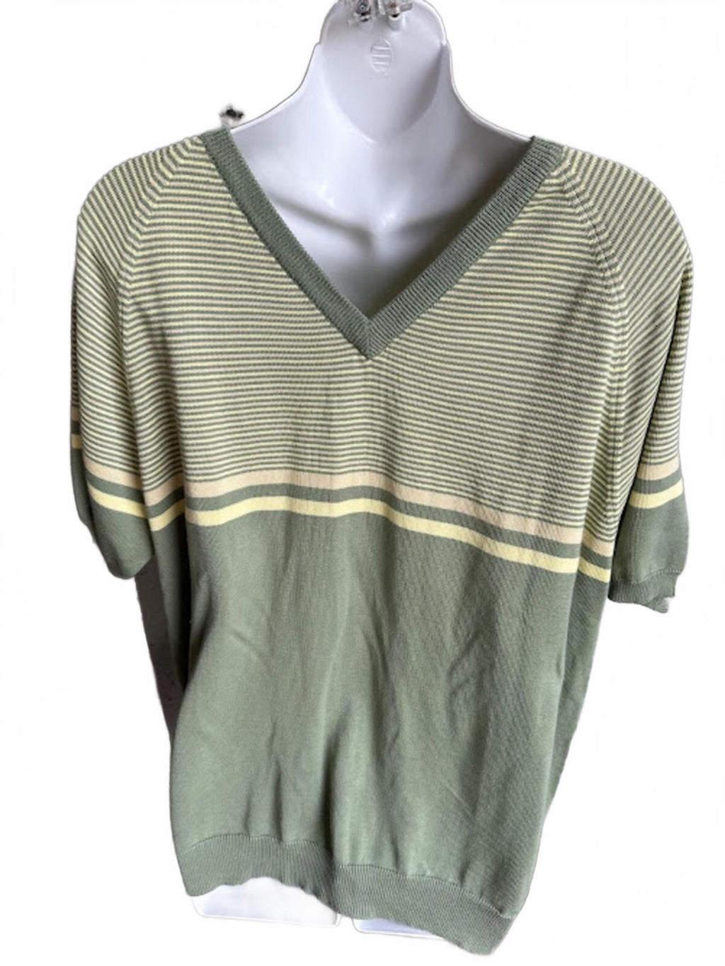 Vintage GAP Knit V-Neck Short Sleeve Sweater