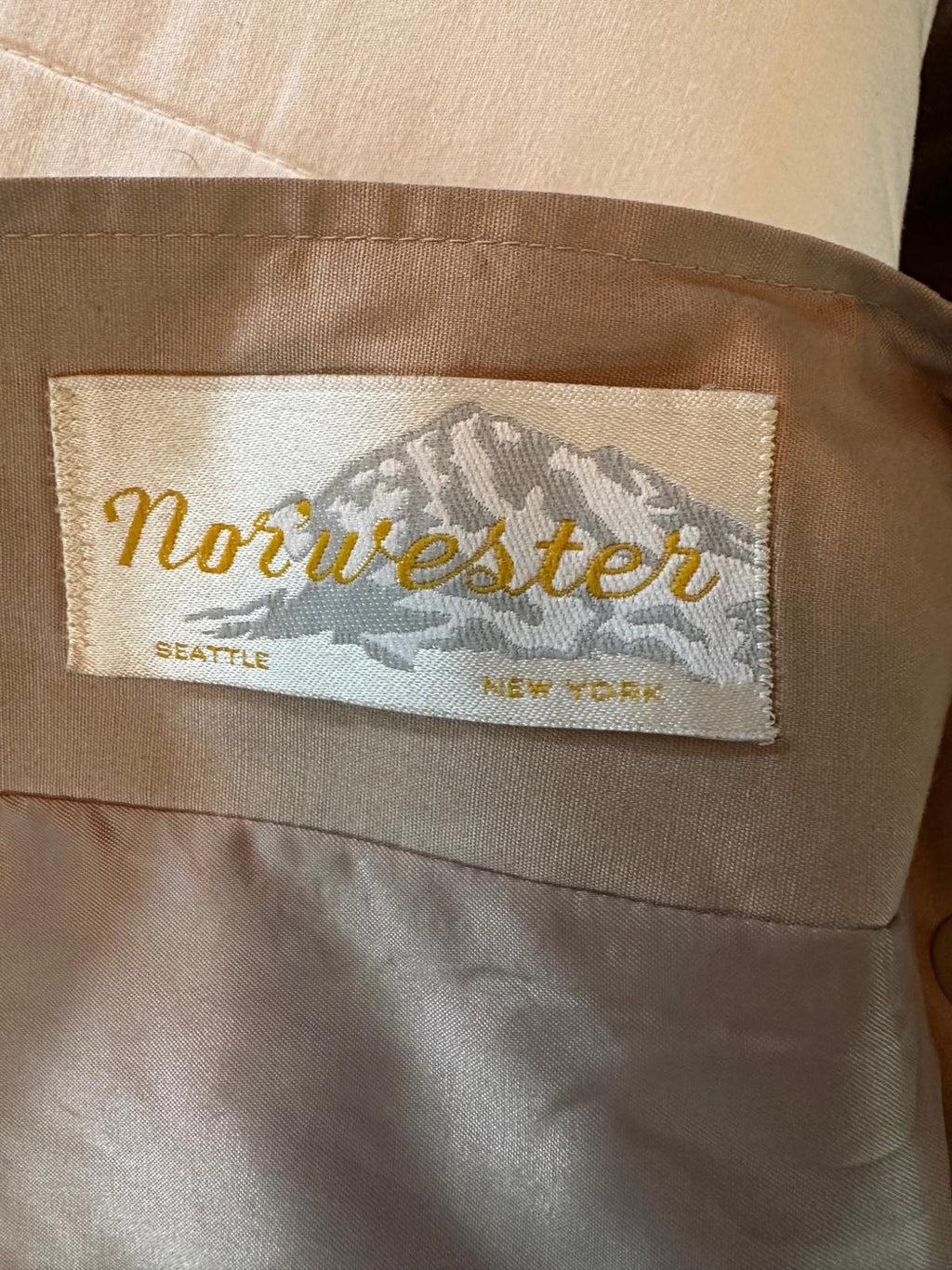 Vintage Nor’wester Khaki Trench Coat M-L Classic