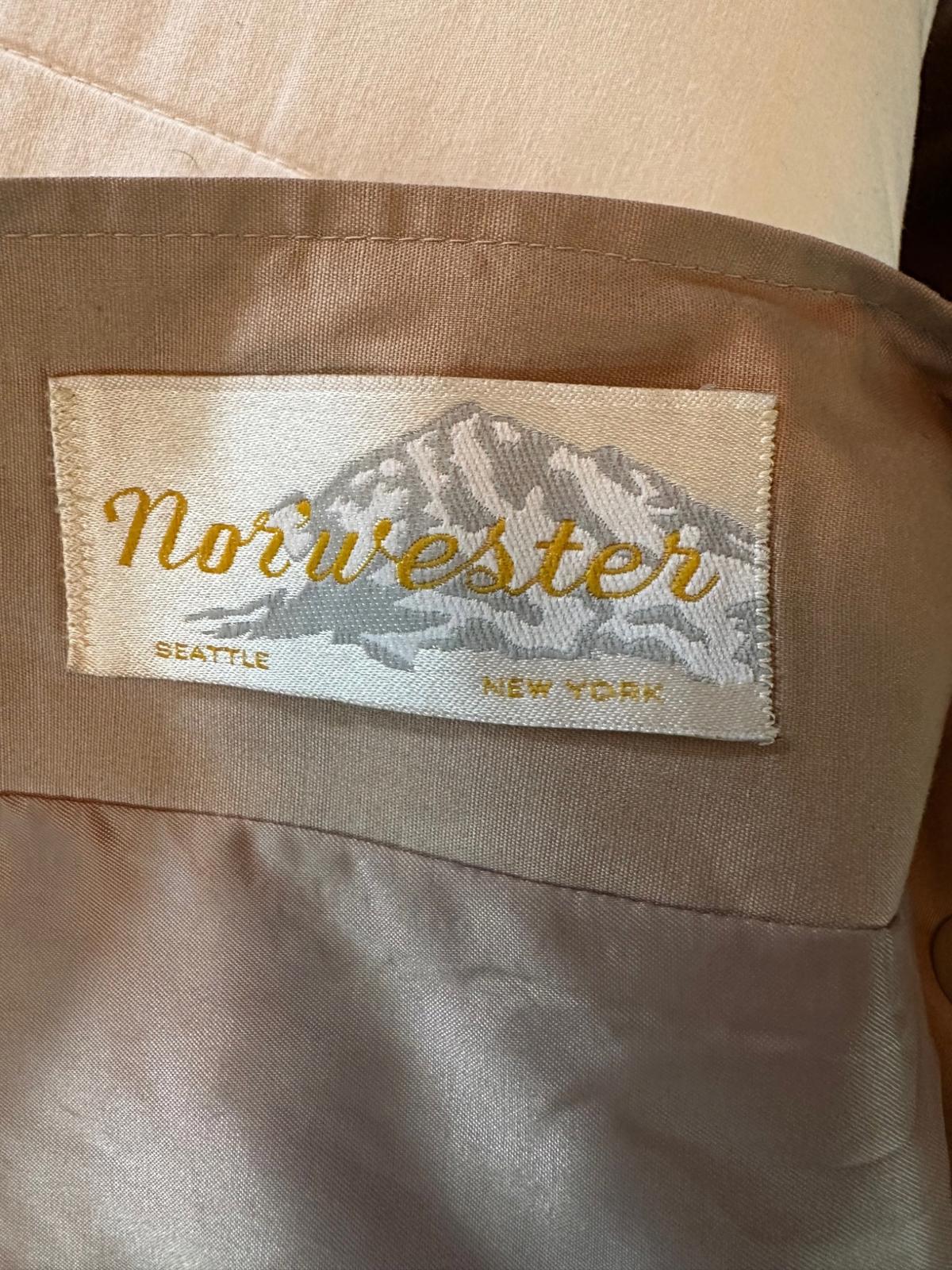 Vintage Nor’wester Khaki Trench Coat M-L Classic