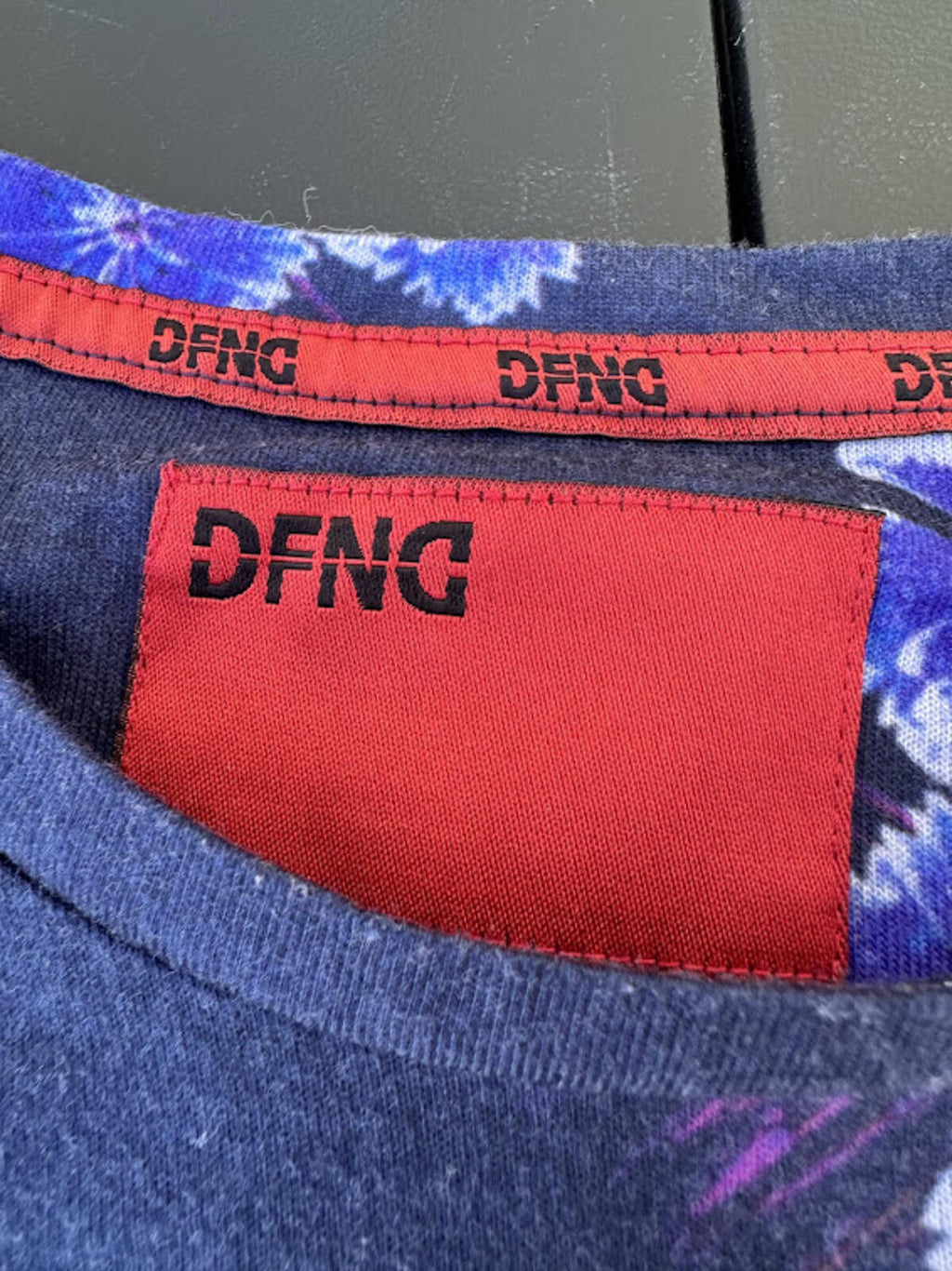 DFNG Floral Streetwear Tee Large