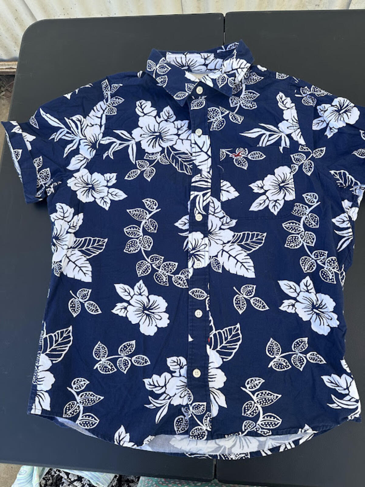 Hollister Floral Hawaiian Shirt L
