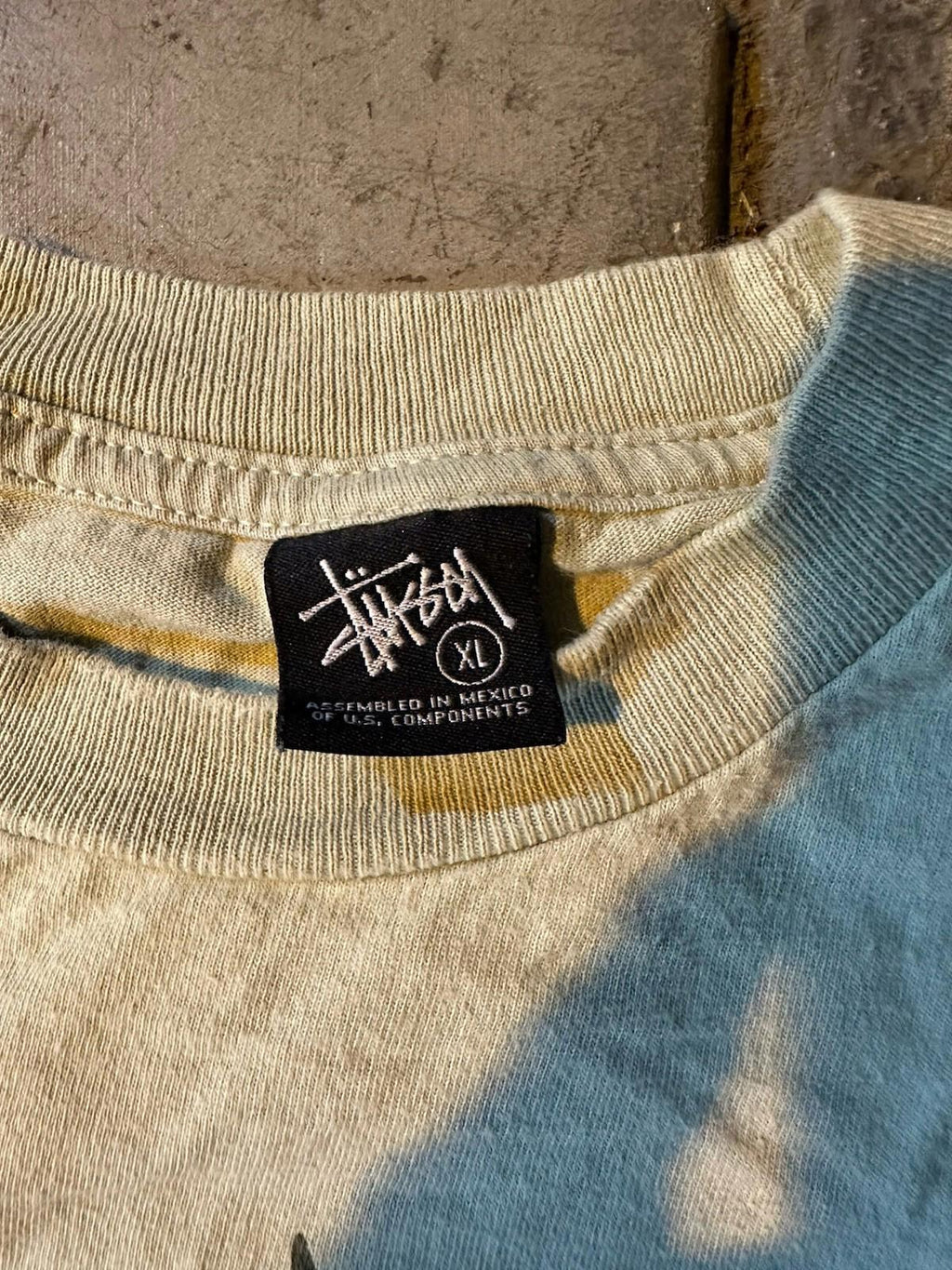 Vintage Stüssy XL T-Shirt – Ornate Logo Graphic – Assembled in Mexico