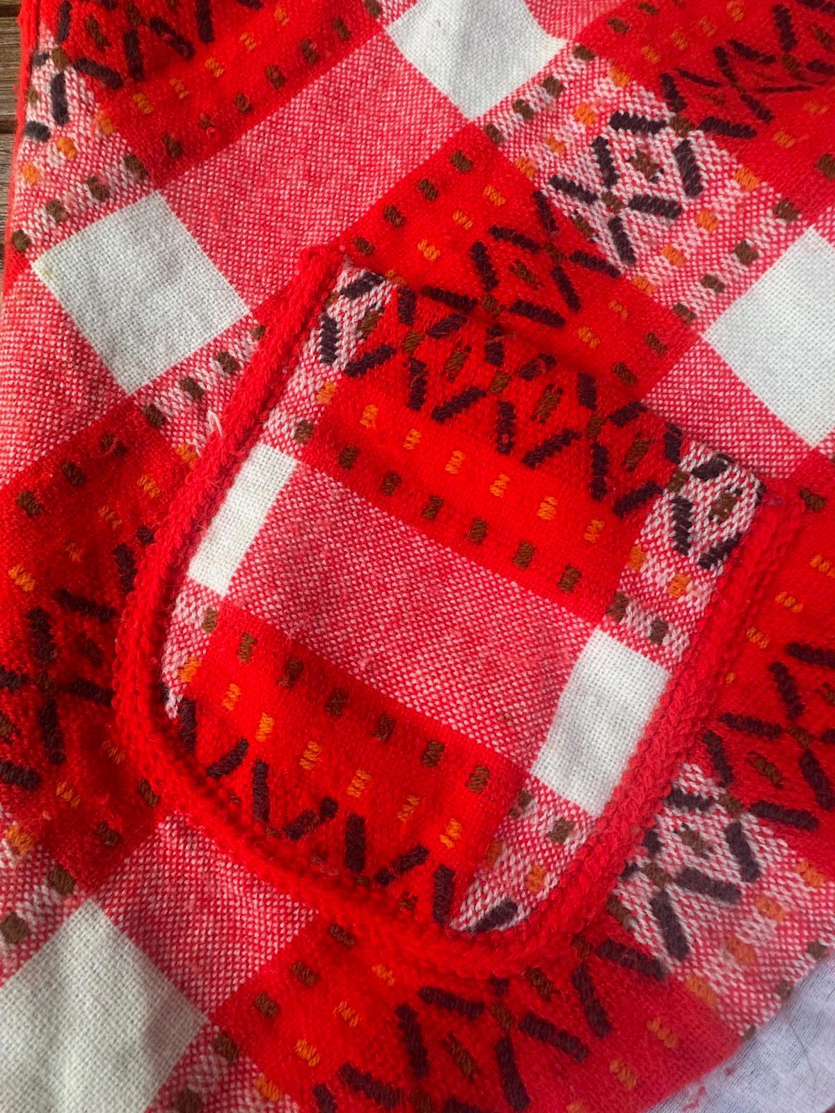 Vintage 1960s Minnesota Woolen Red Plaid Wool Cape Poncho w/ Pockets Duluth, MN