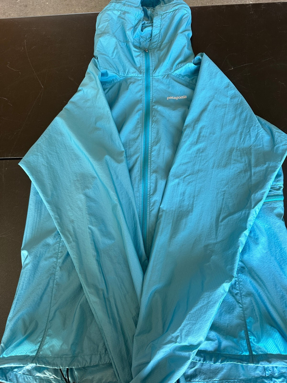 Patagonia Women's Blue Hooded Windbreaker L